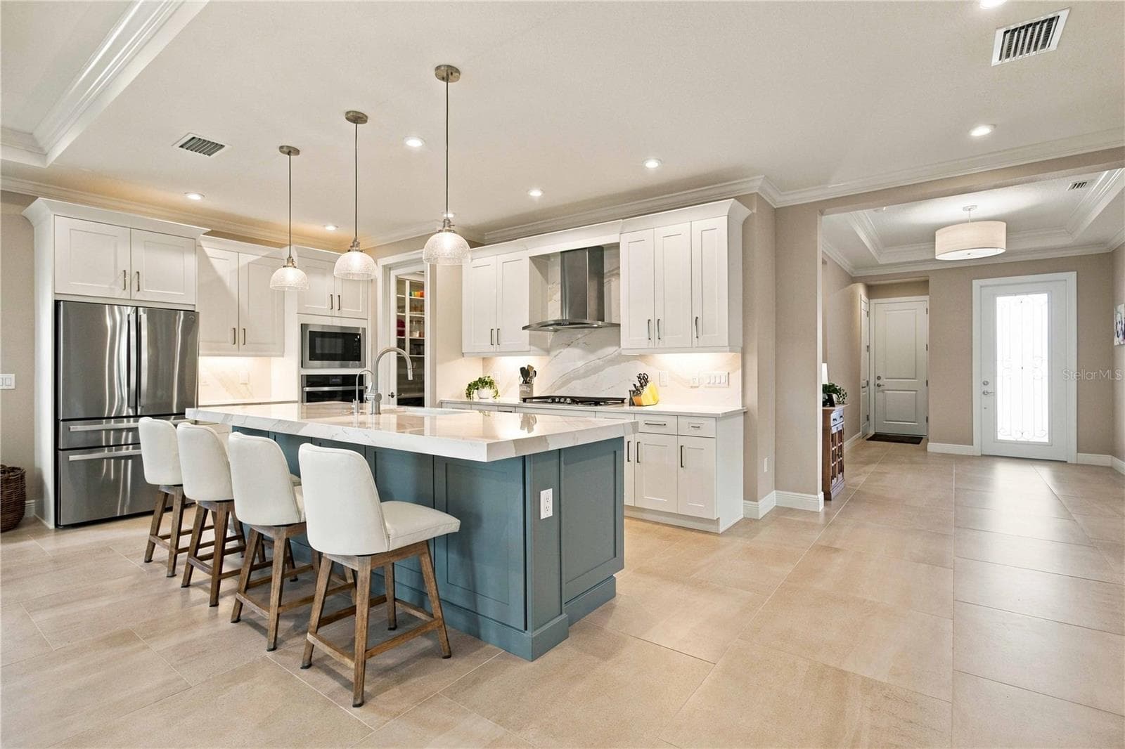 Two-Toned, High-End Cabinetry - 14449 HAMMOCK OAK ST, PARRISH