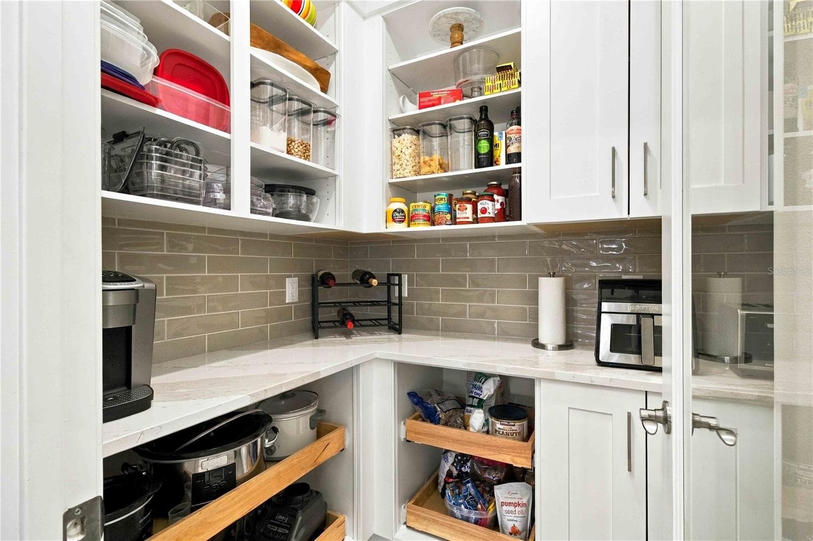 Custom Walk-In Pantry - 14449 HAMMOCK OAK ST, PARRISH