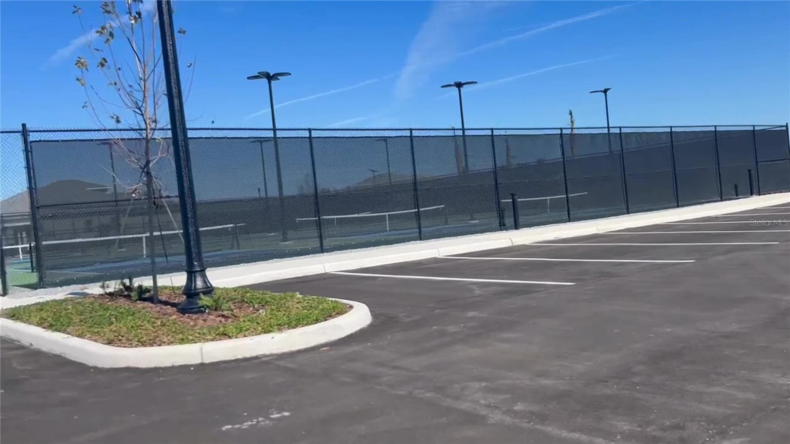Community Courts - 14449 HAMMOCK OAK ST, PARRISH