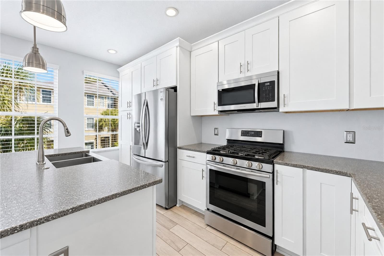 Townhouse at 3018 BAYSHORE POINTE DR, TAMPA, photo 16 of 57