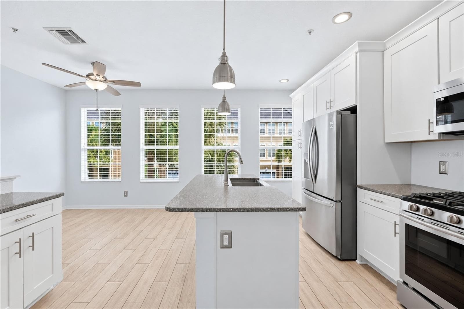 Townhouse at 3018 BAYSHORE POINTE DR, TAMPA, photo 17 of 57