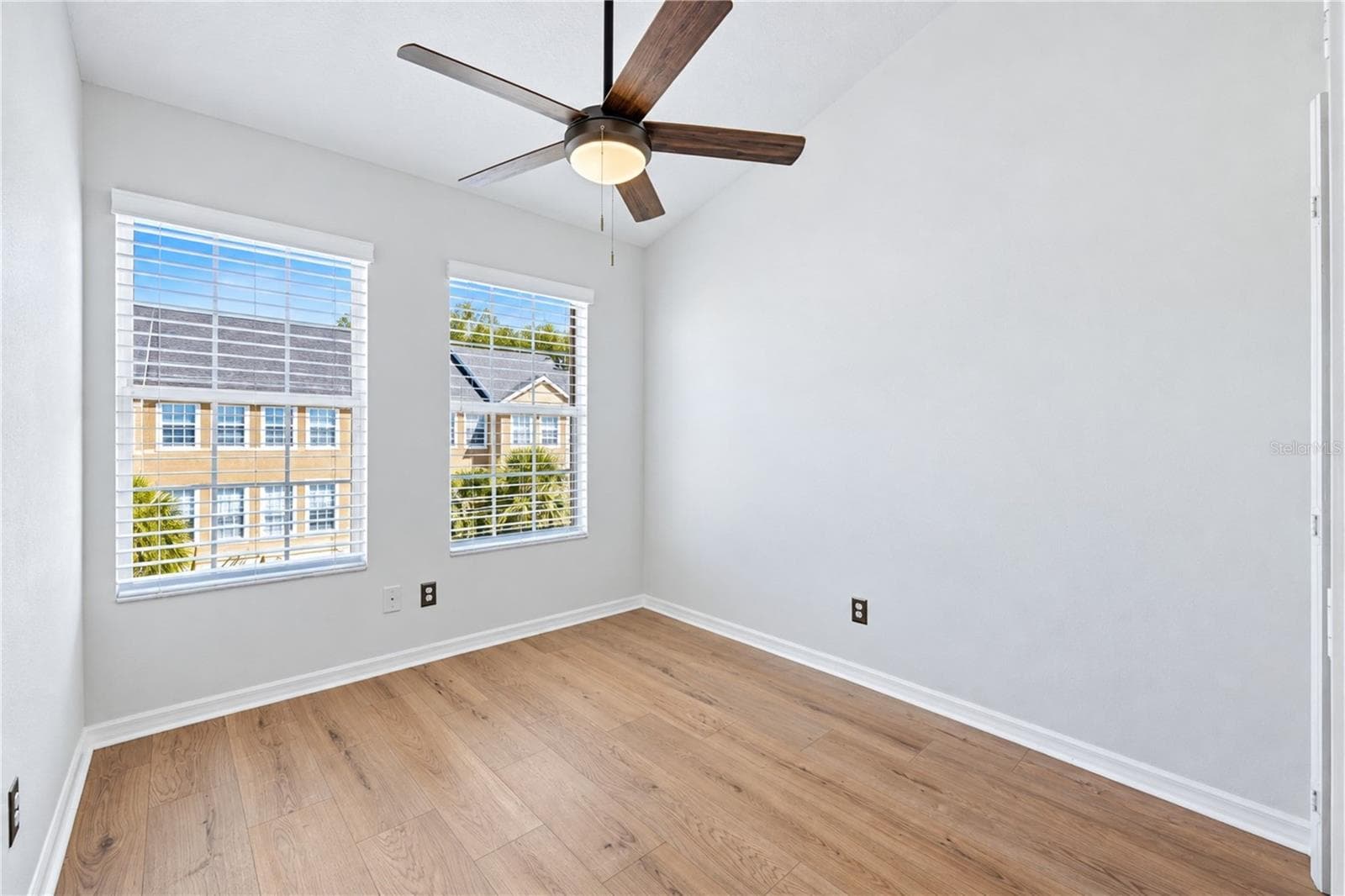 Townhouse at 3018 BAYSHORE POINTE DR, TAMPA, photo 30 of 57
