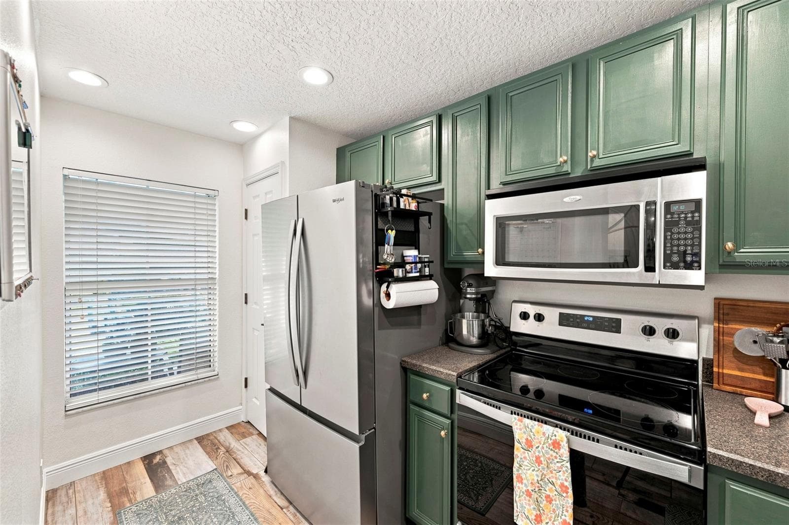 Townhouse at 2011 SEA FRONT CT, CLEARWATER, photo 11 of 58