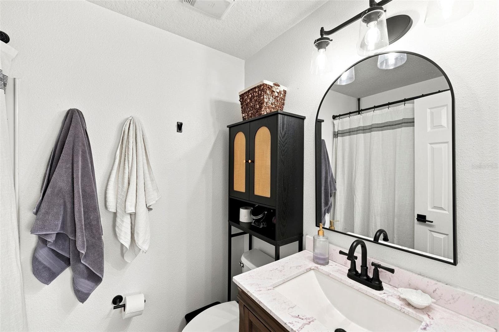 Townhouse at 2011 SEA FRONT CT, CLEARWATER, photo 39 of 58