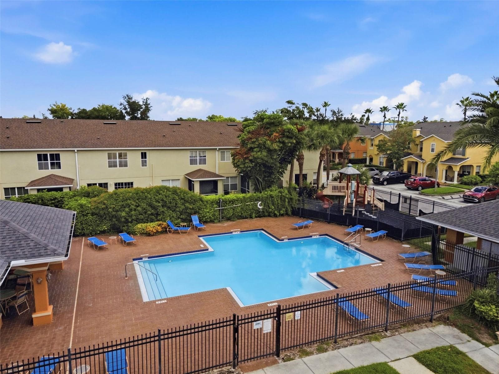 Townhouse at 2011 SEA FRONT CT, CLEARWATER, photo 46 of 58