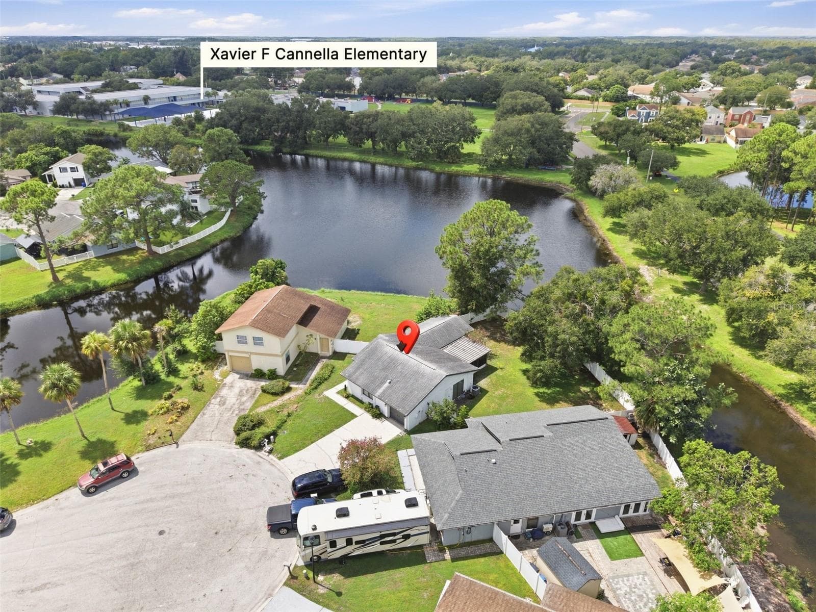 Private setting close to schools - 10816 FAIRFIELD VILLAGE DR, TAMPA