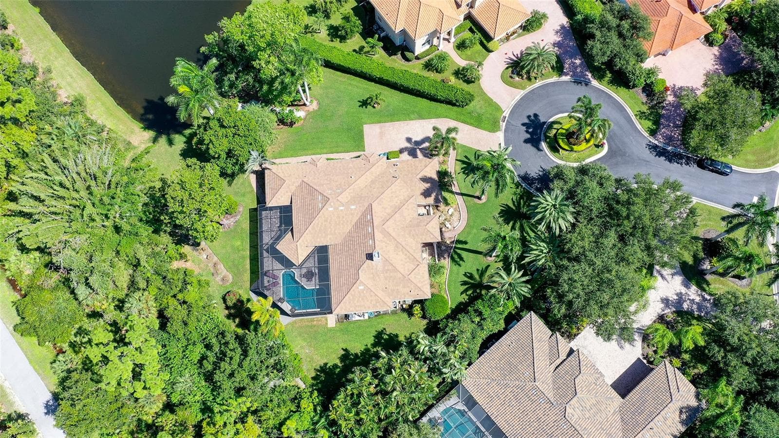 8866 in the private Estates cul-de-sac. - 8866 BLOOMFIELD BLVD, SARASOTA