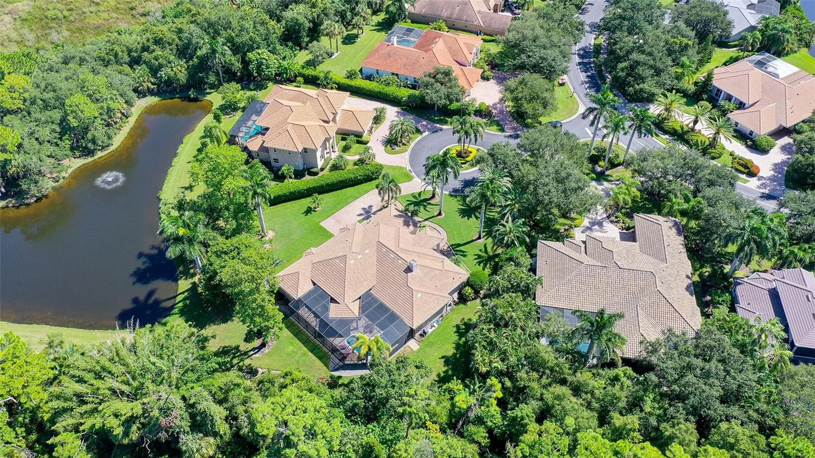 8866 in the private Estates cul-de-sac. - 8866 BLOOMFIELD BLVD, SARASOTA