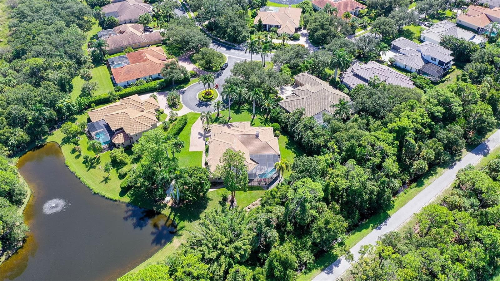 8866 in the private Estates cul-de-sac. - 8866 BLOOMFIELD BLVD, SARASOTA