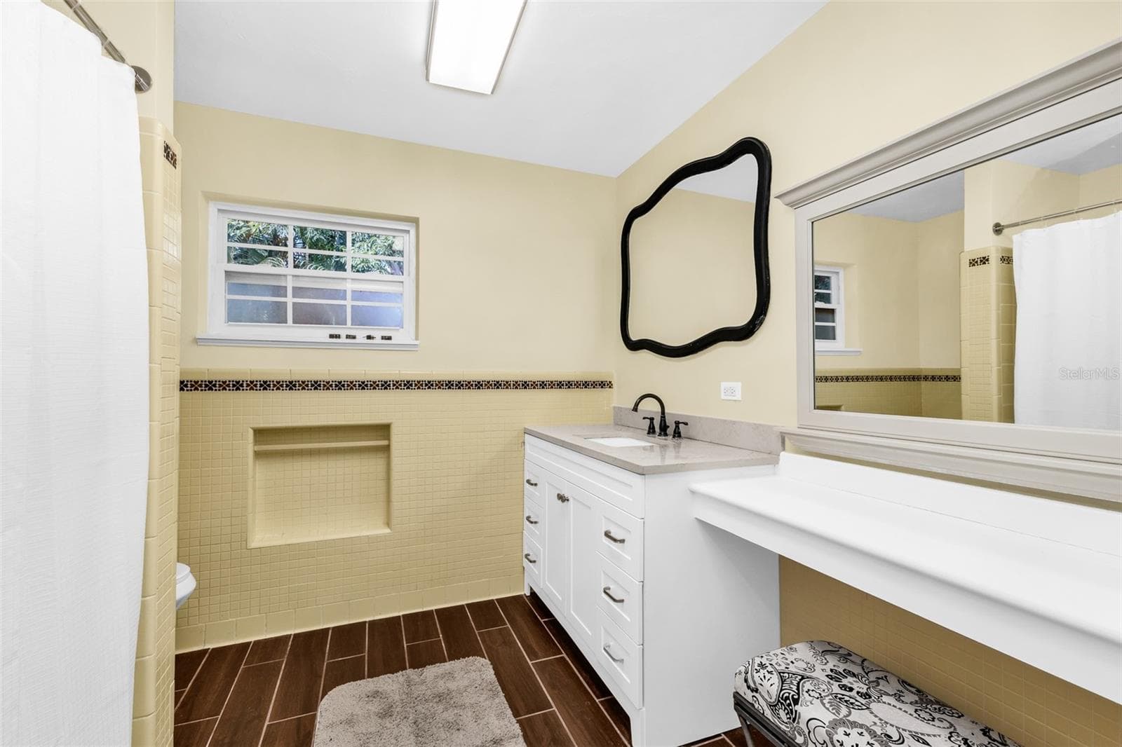 Bathroom 2 with tub and shower combo - 3407 ISLAND VIEW DR, PUNTA GORDA
