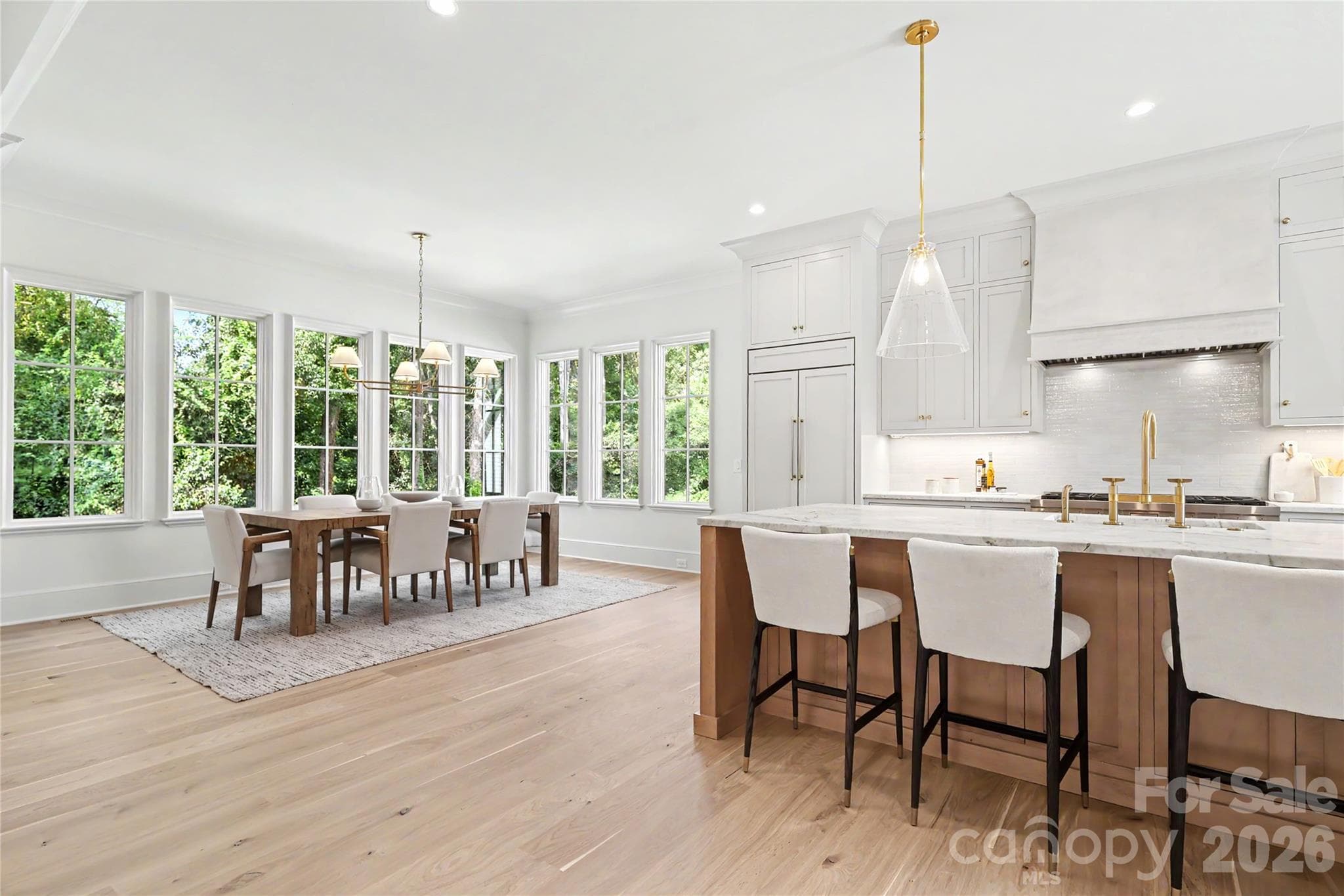 Single Family Residence at 932 Heather Lane, Charlotte, photo 5 of 41