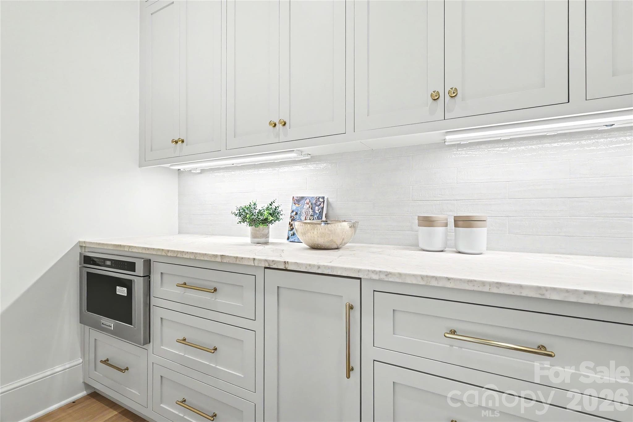 Single Family Residence at 932 Heather Lane, Charlotte, photo 12 of 41