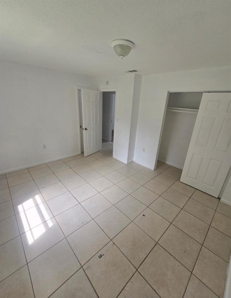 Single Family Residence at 1684 FORT SMITH BLVD, DELTONA, photo 3 of 12