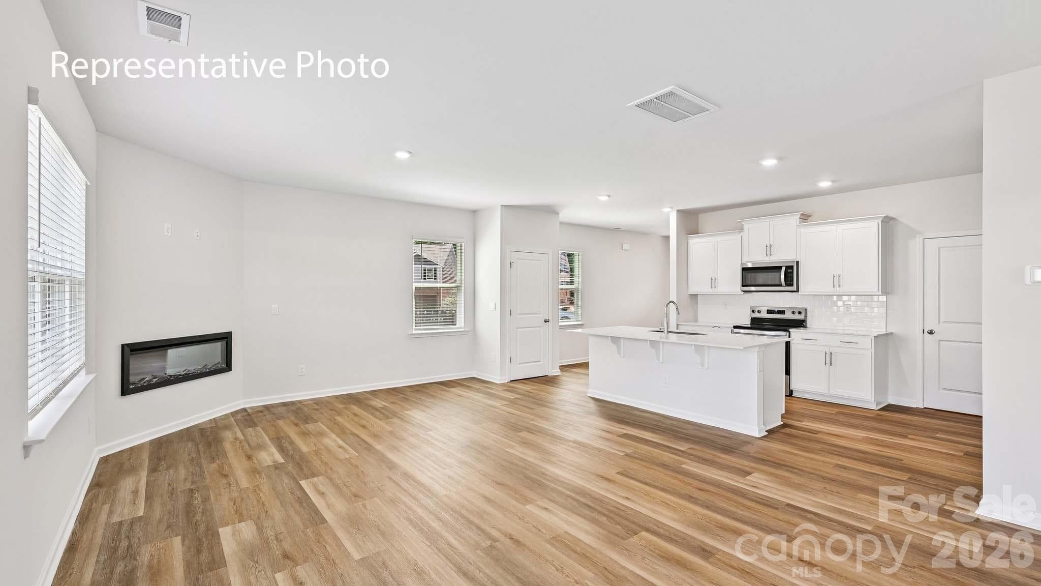 Single Family Residence at York, photo 9 of 60
