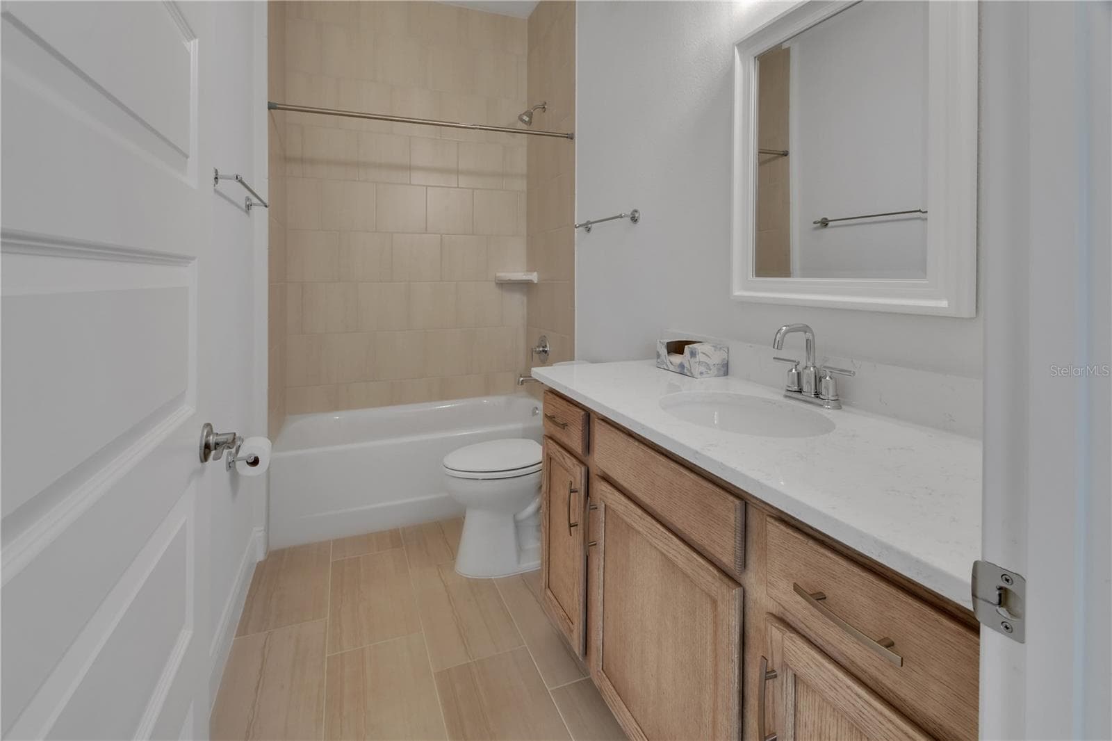 Hall Bath - 1022 MEGANO BLVD, DELAND