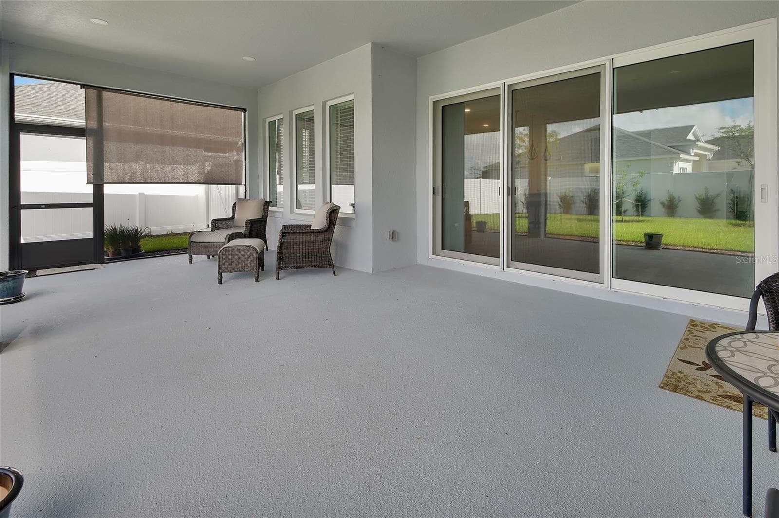 Spacious with room for entertaining - 1022 MEGANO BLVD, DELAND
