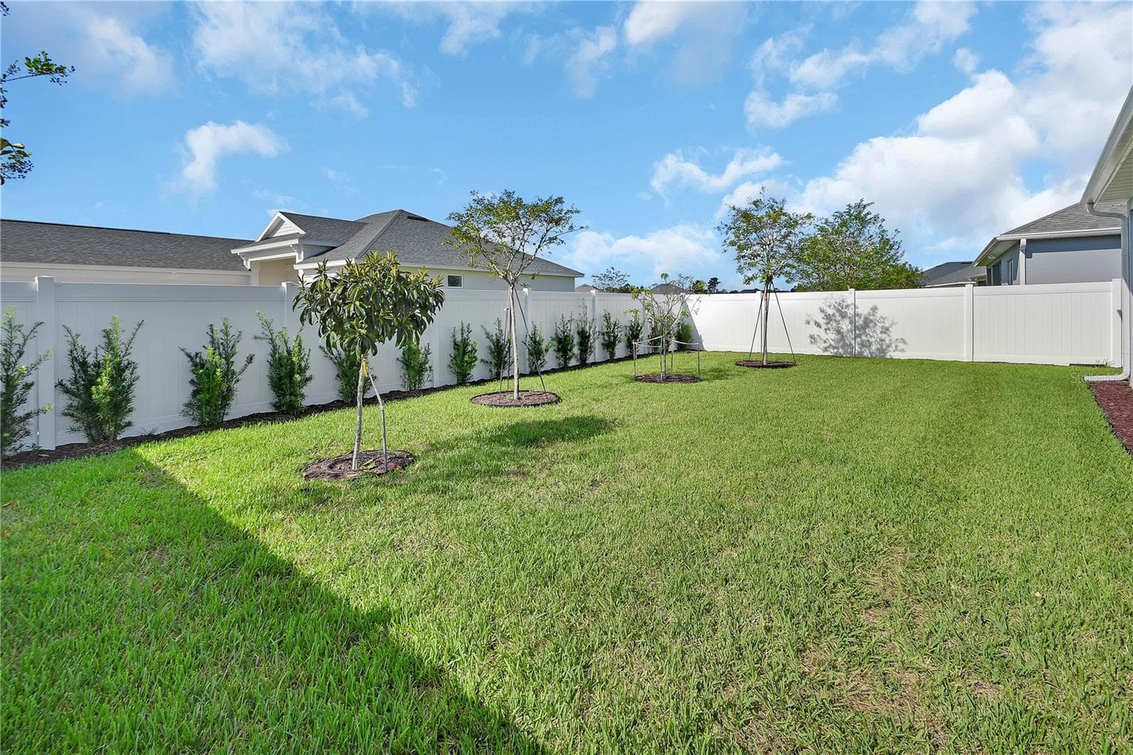 Great yard for pets, play or pool - 1022 MEGANO BLVD, DELAND