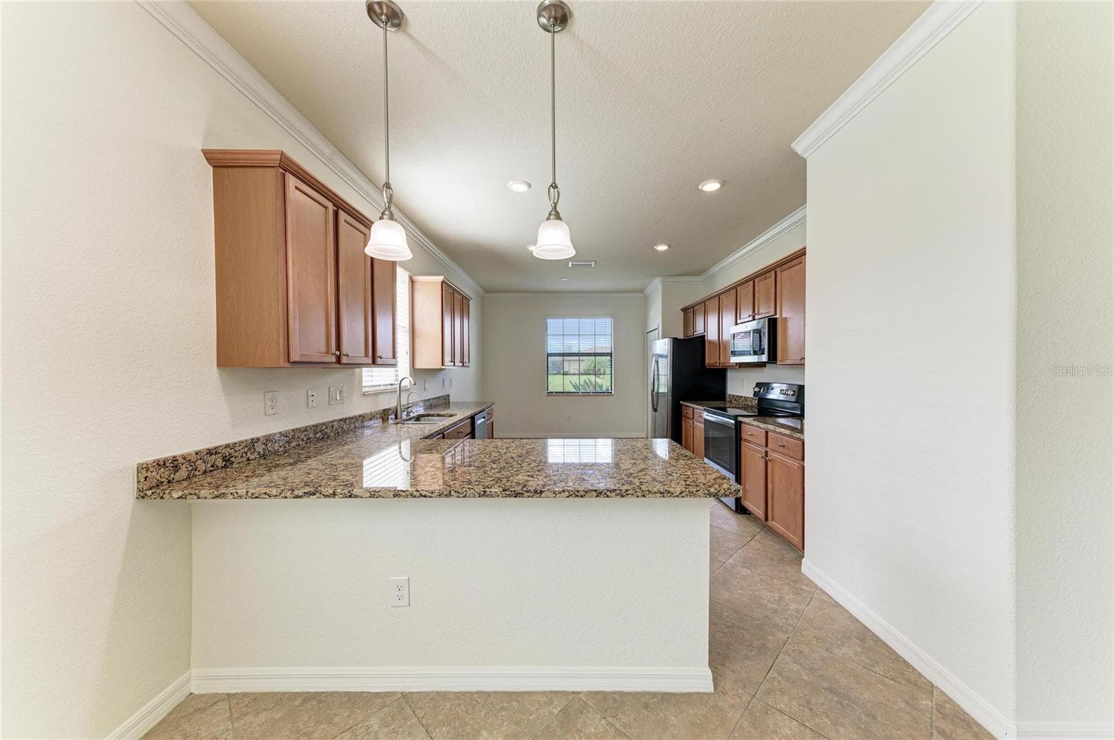 Single Family Residence at 12685 CANAVESE LN, VENICE, photo 15 of 45