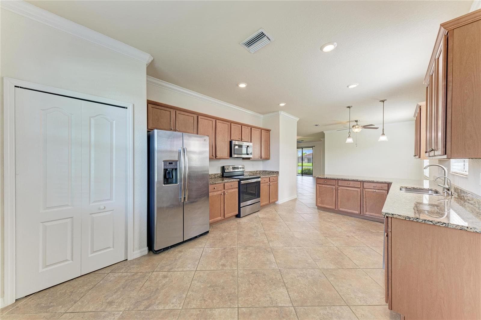 Single Family Residence at 12685 CANAVESE LN, VENICE, photo 19 of 45