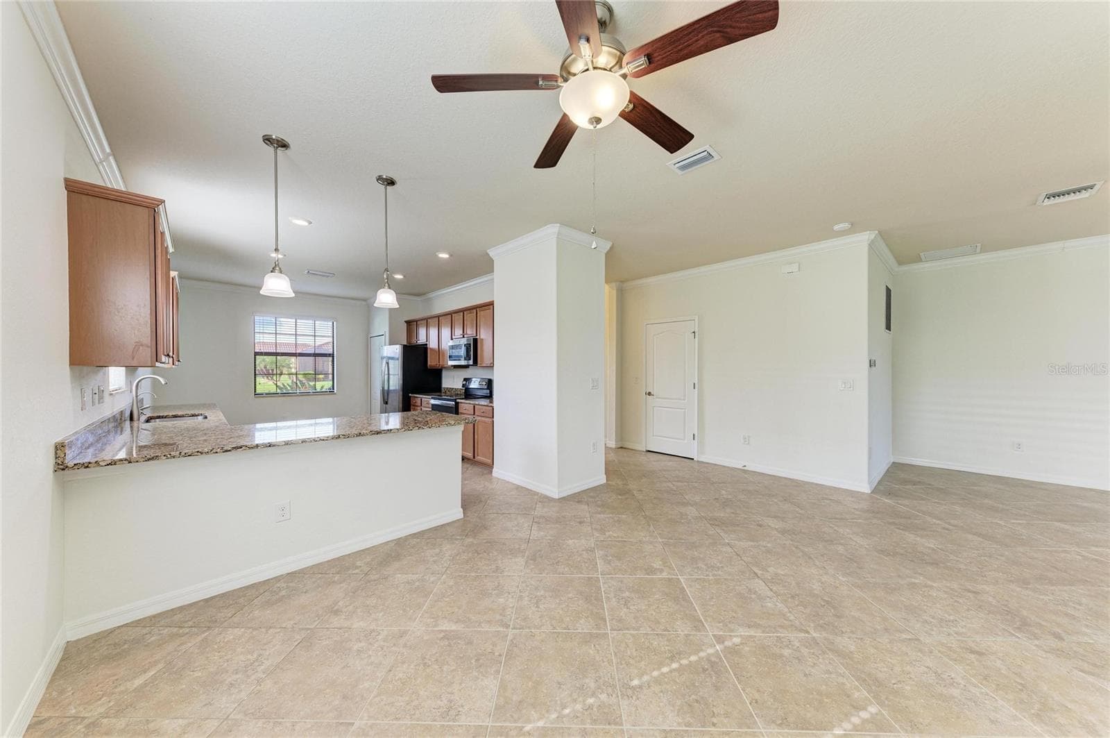 Single Family Residence at 12685 CANAVESE LN, VENICE, photo 21 of 45