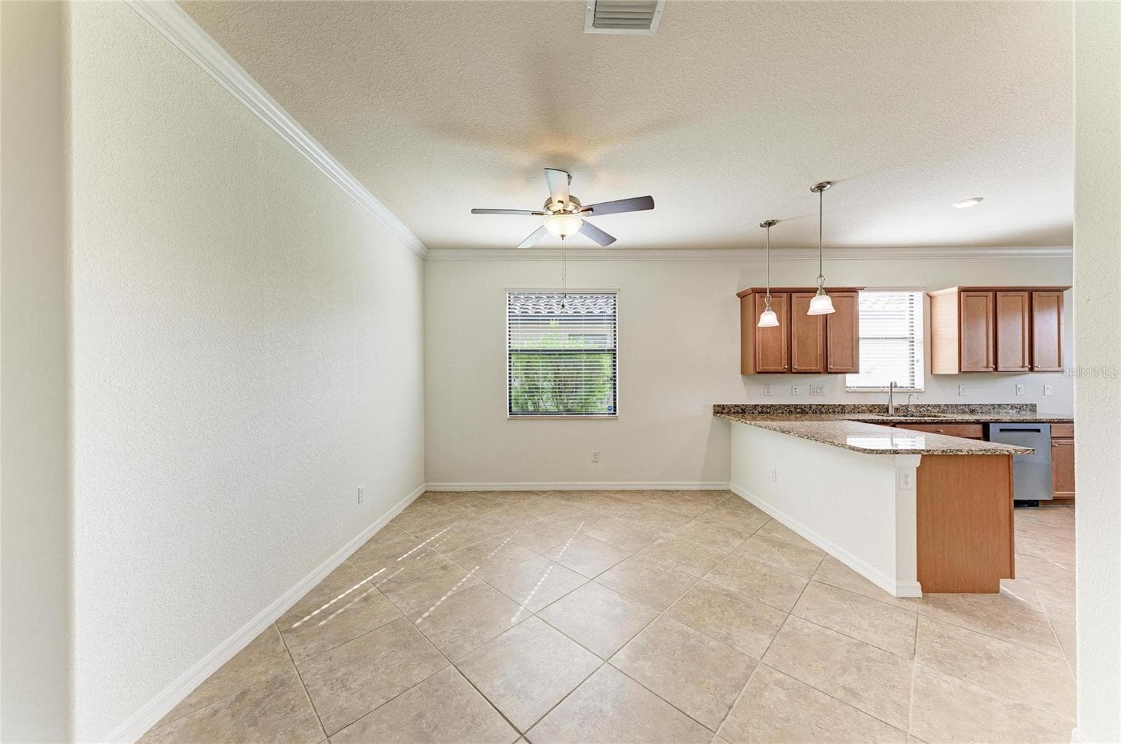 Single Family Residence at 12685 CANAVESE LN, VENICE, photo 24 of 45
