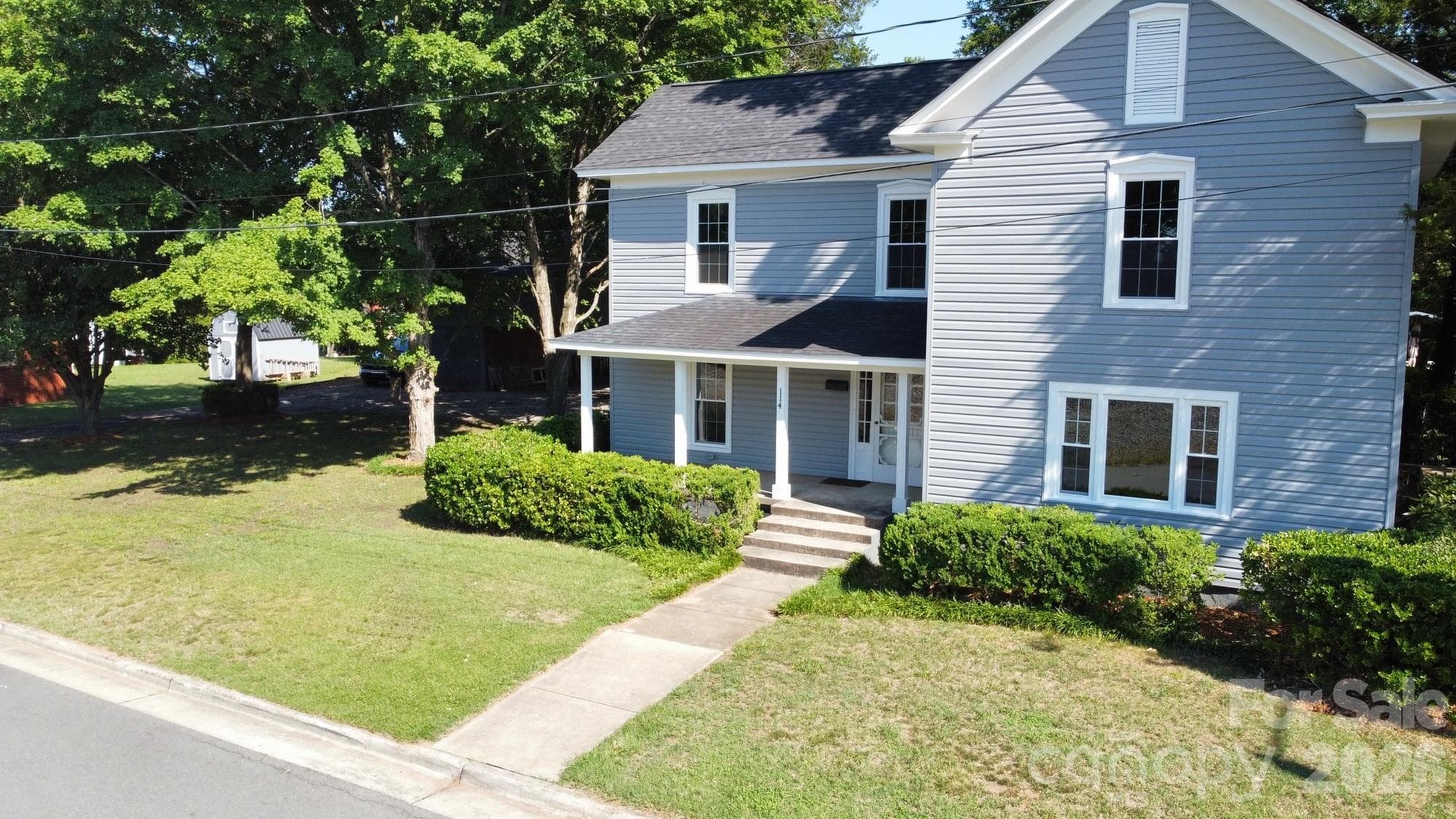 114 N Harris Street