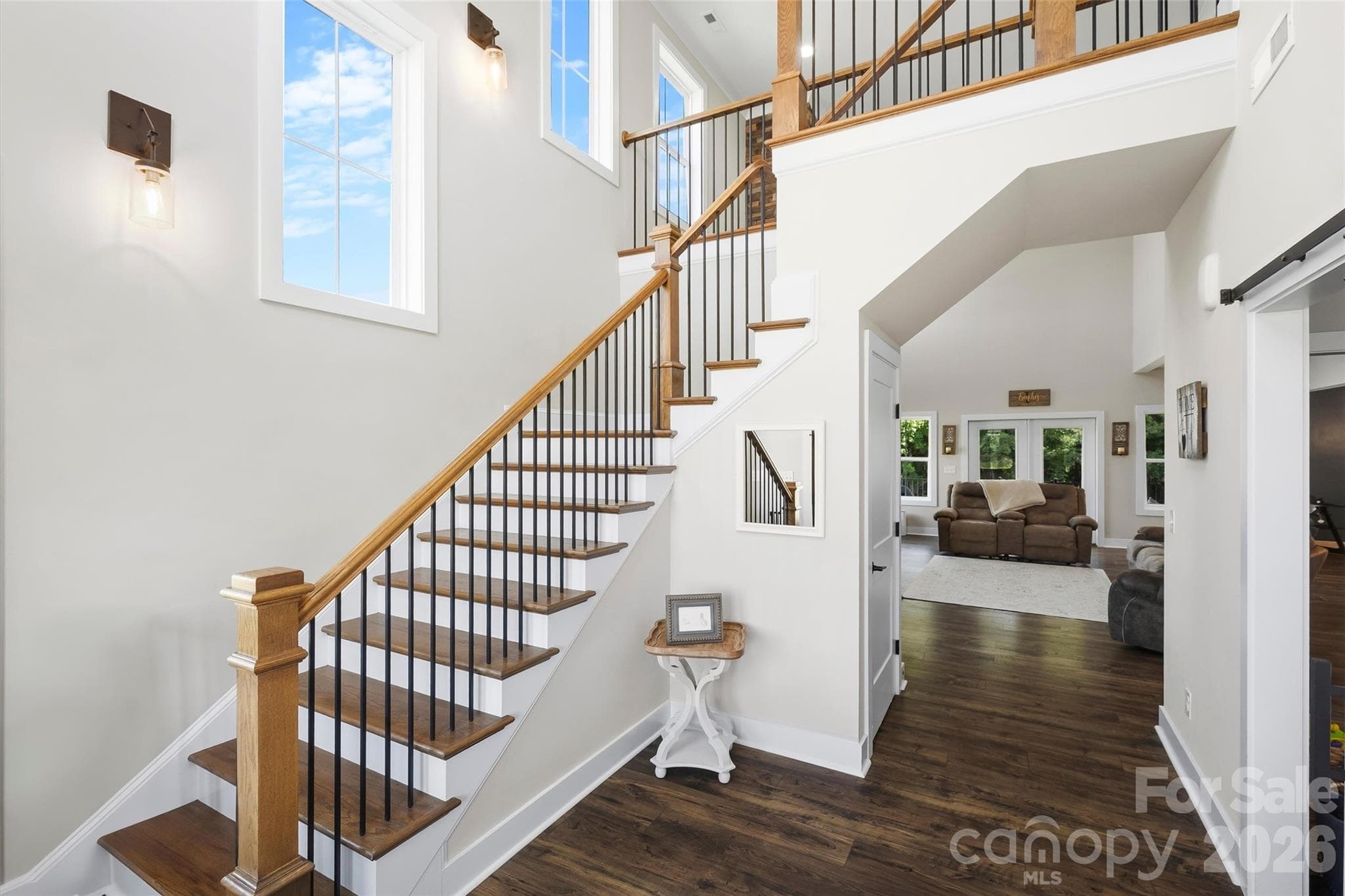 Plenty of natural light - 2665 Umberger Road, Cleveland