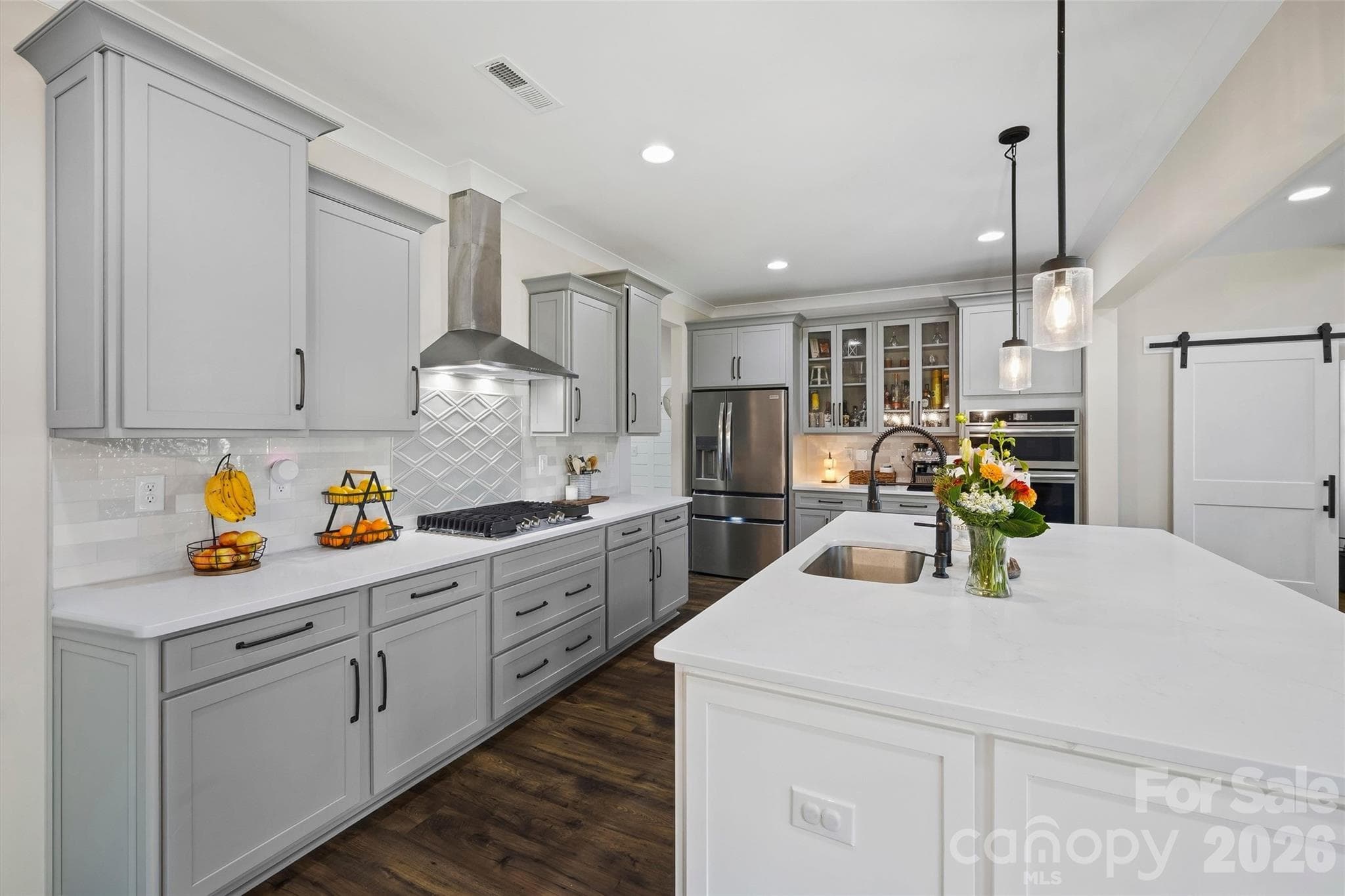Gas cooktop - 2665 Umberger Road, Cleveland