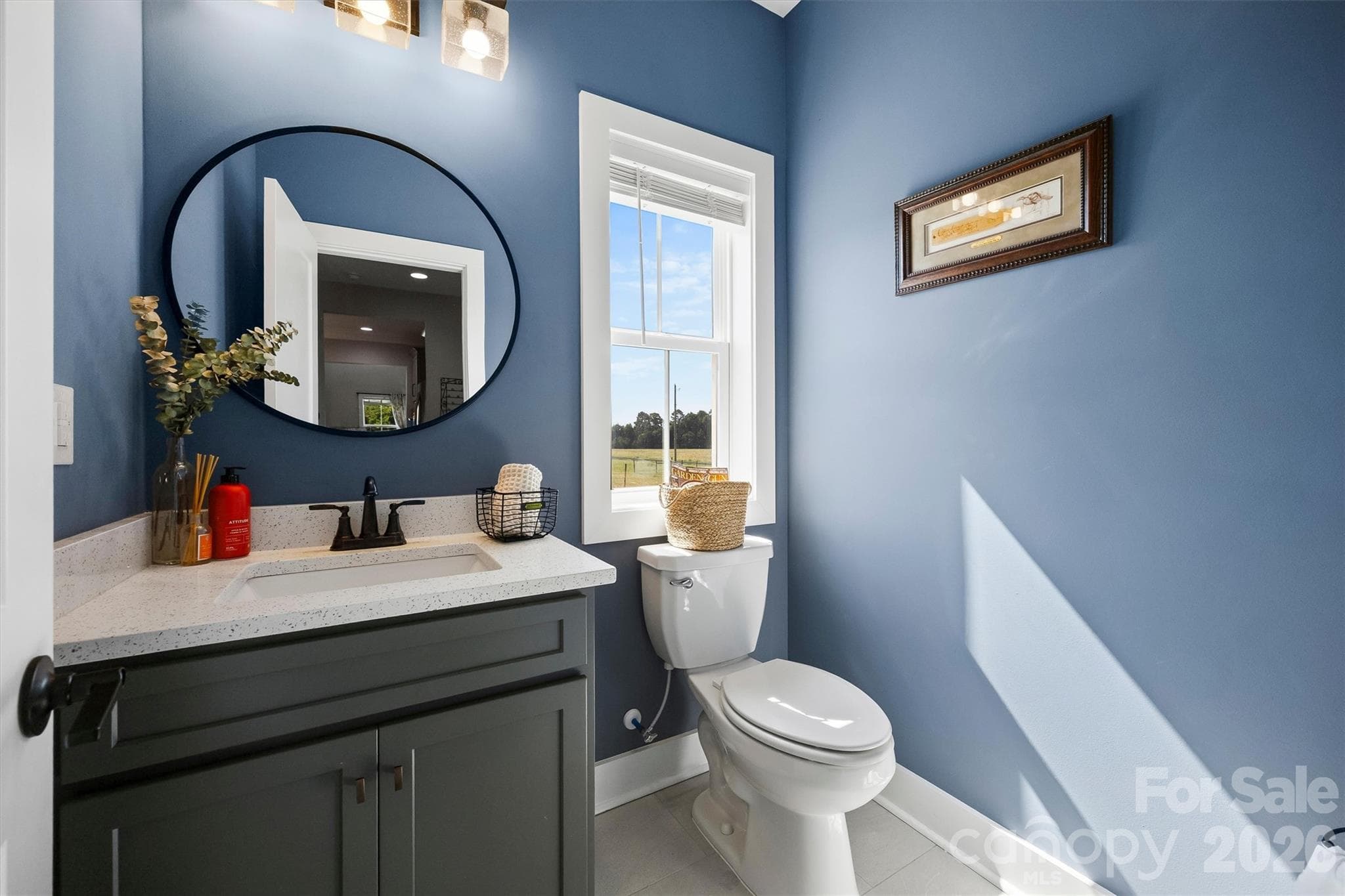 Half bath right off garage entrance - 2665 Umberger Road, Cleveland