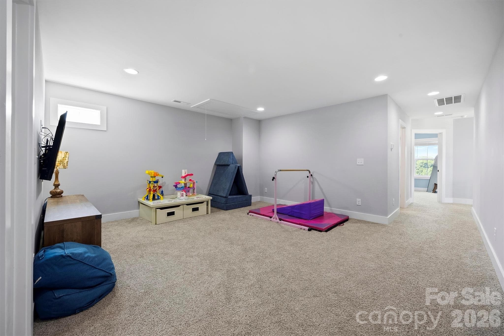Upper level loft - 2665 Umberger Road, Cleveland