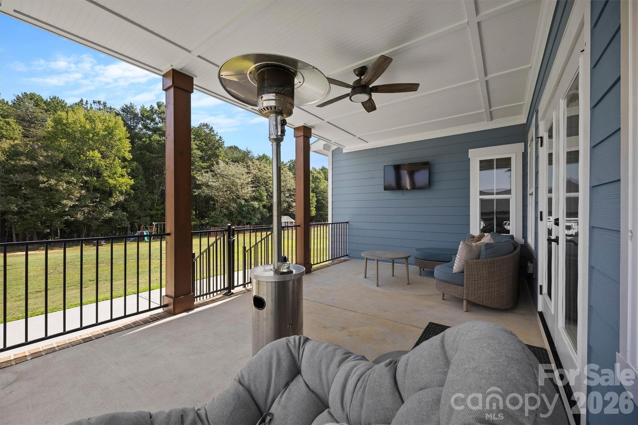 Ultimate relaxation while keeping cool with ceiling fan - 2665 Umberger Road, Cleveland