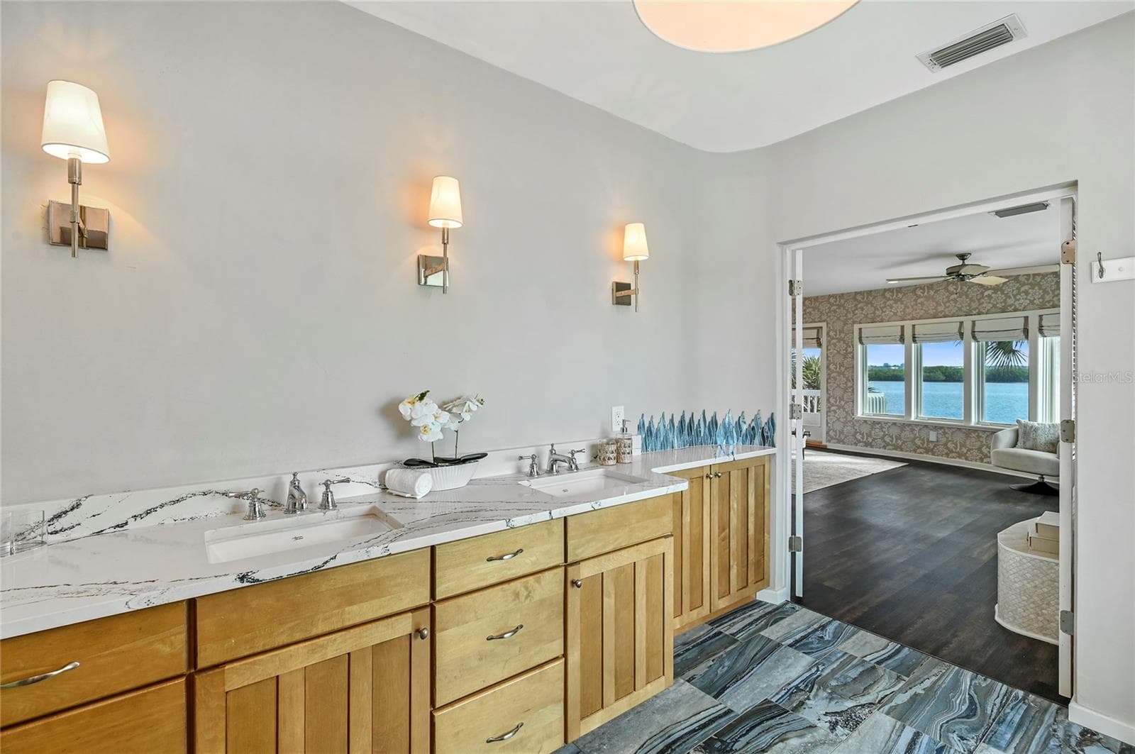 Yacht Club Island. A Private, Gated Enclave close to everything you love about New Smyrna Beach. - 1215 COMMODORE DR, NEW SMYRNA BEACH