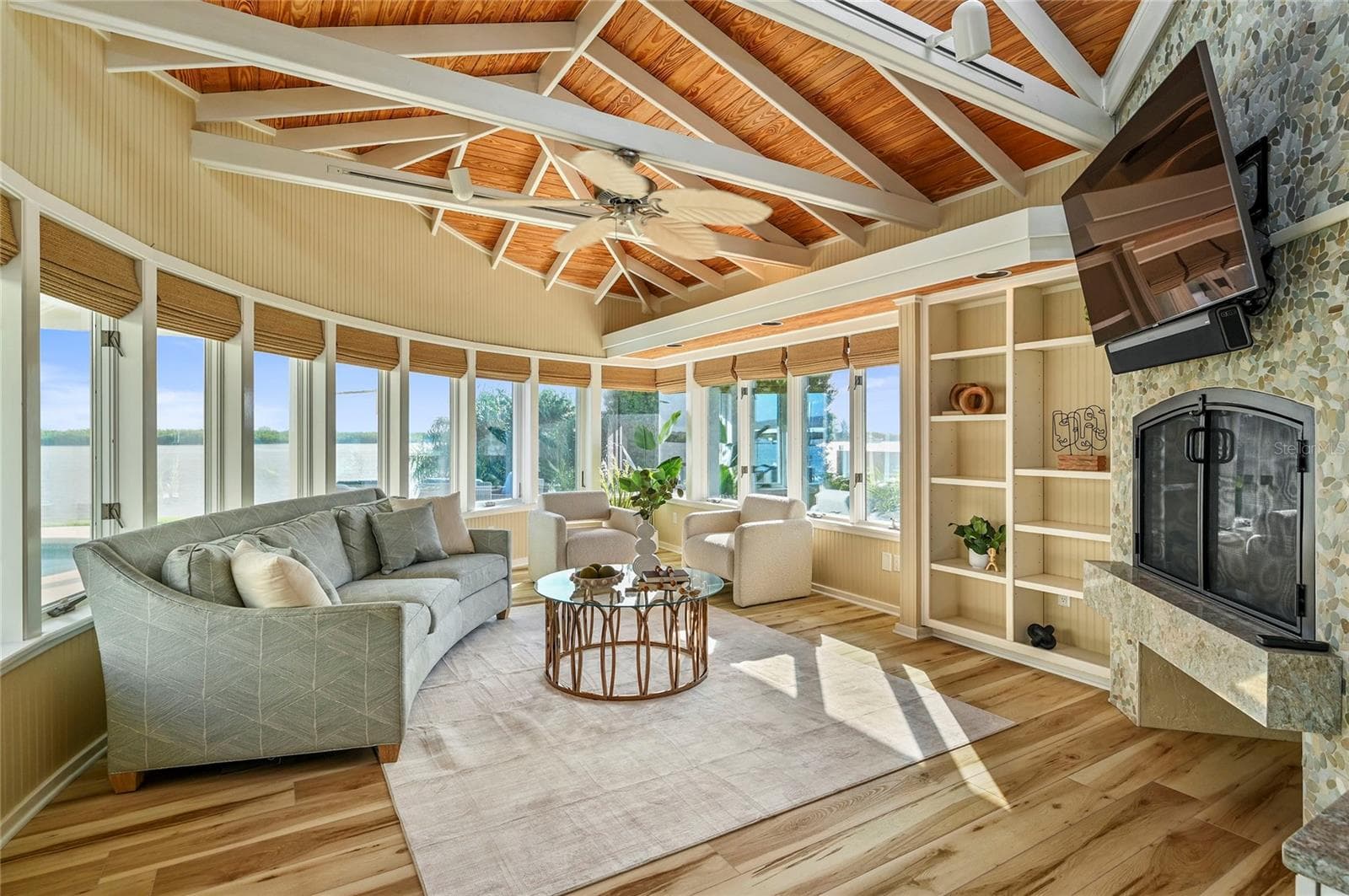 Florida Room - 1215 COMMODORE DR, NEW SMYRNA BEACH