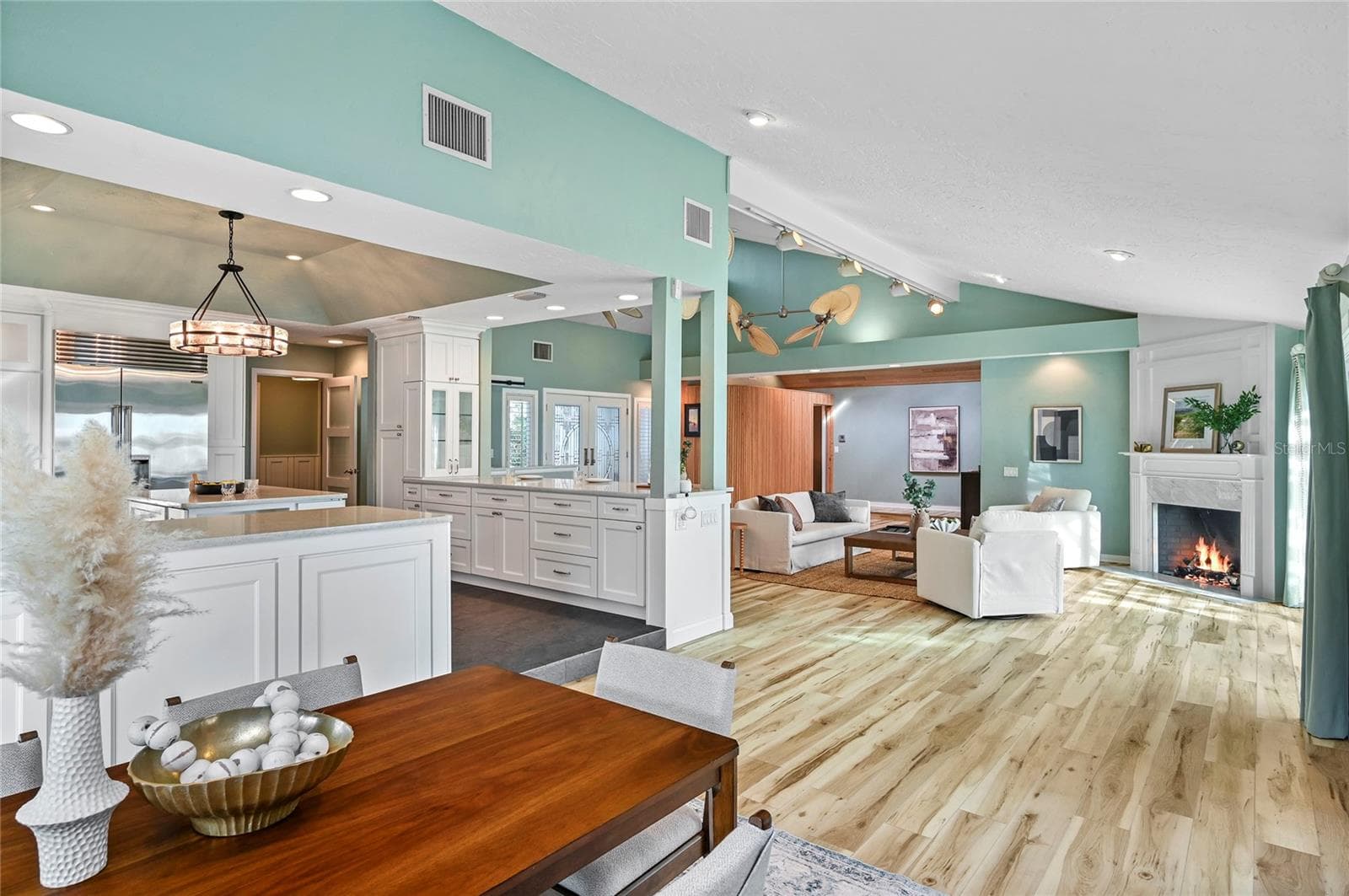 Single Family Residence at 1215 COMMODORE DR, NEW SMYRNA BEACH, photo 23 of 87