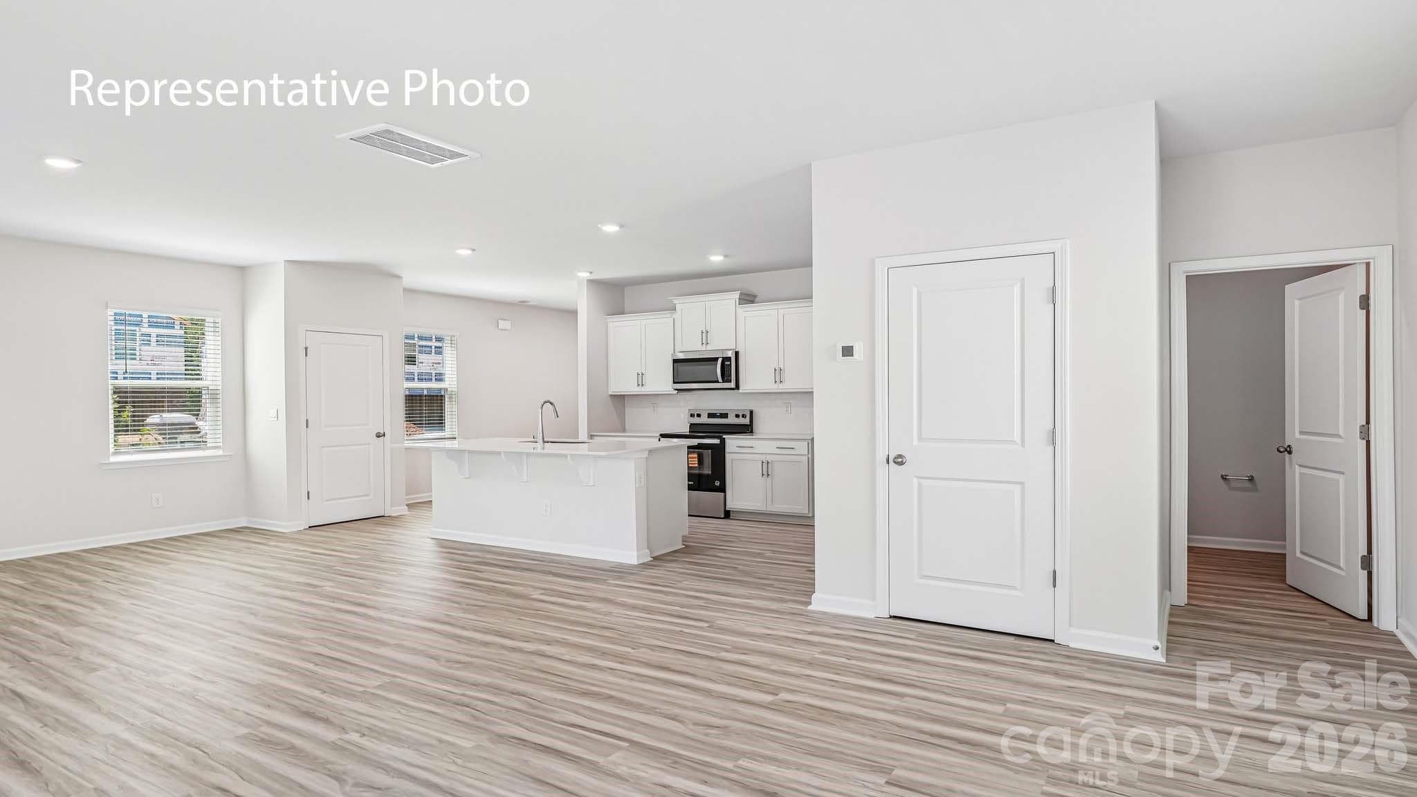 Single Family Residence at 926 Two Brothers Lane, York, photo 8 of 33