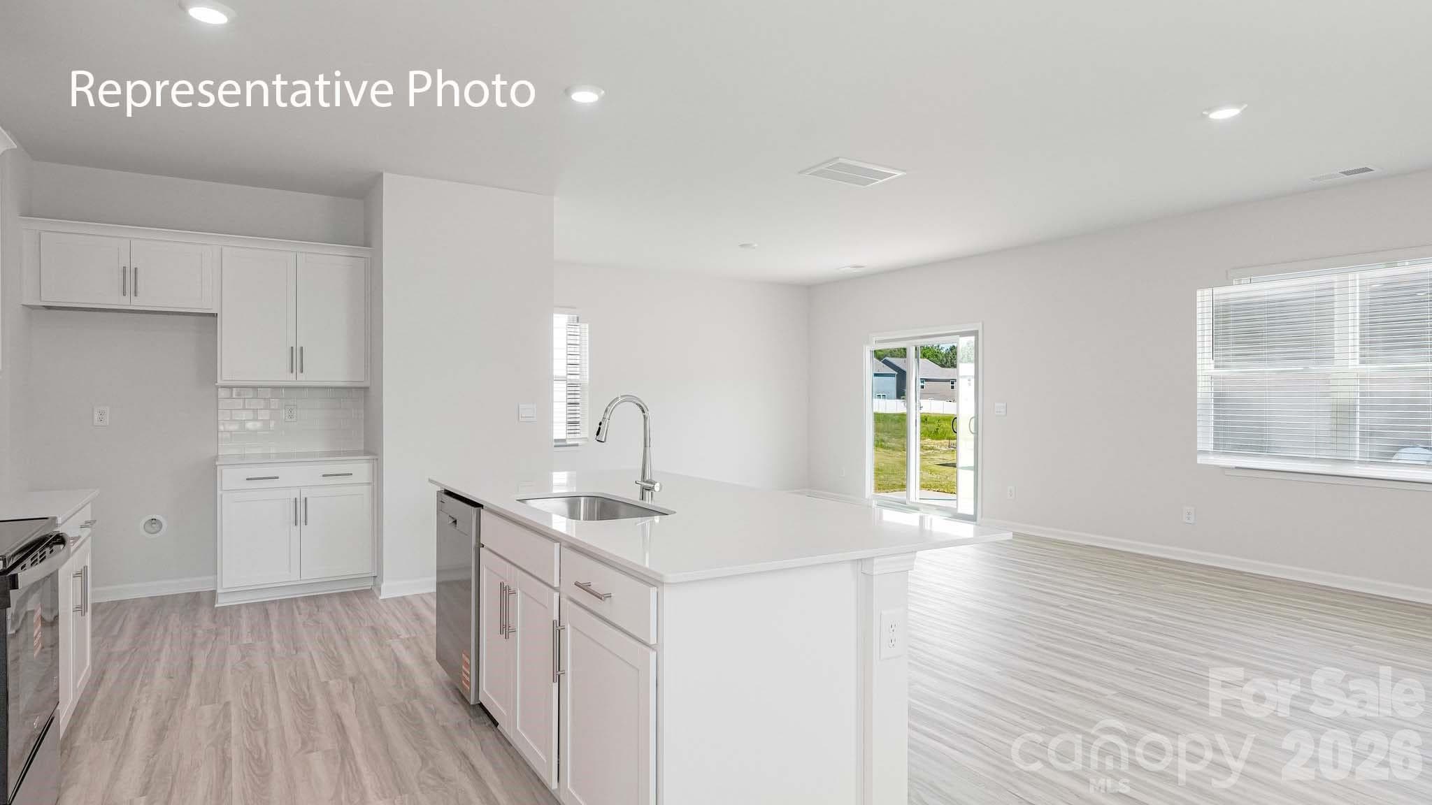 Single Family Residence at 926 Two Brothers Lane, York, photo 9 of 33