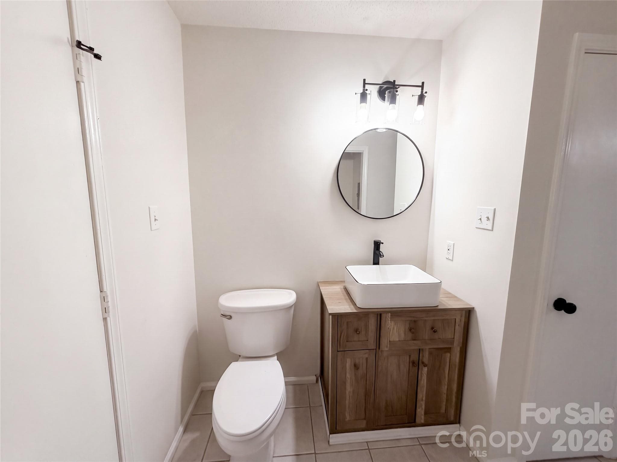 Single Family Residence at 4043 Windward Drive, Tega Cay, photo 10 of 25