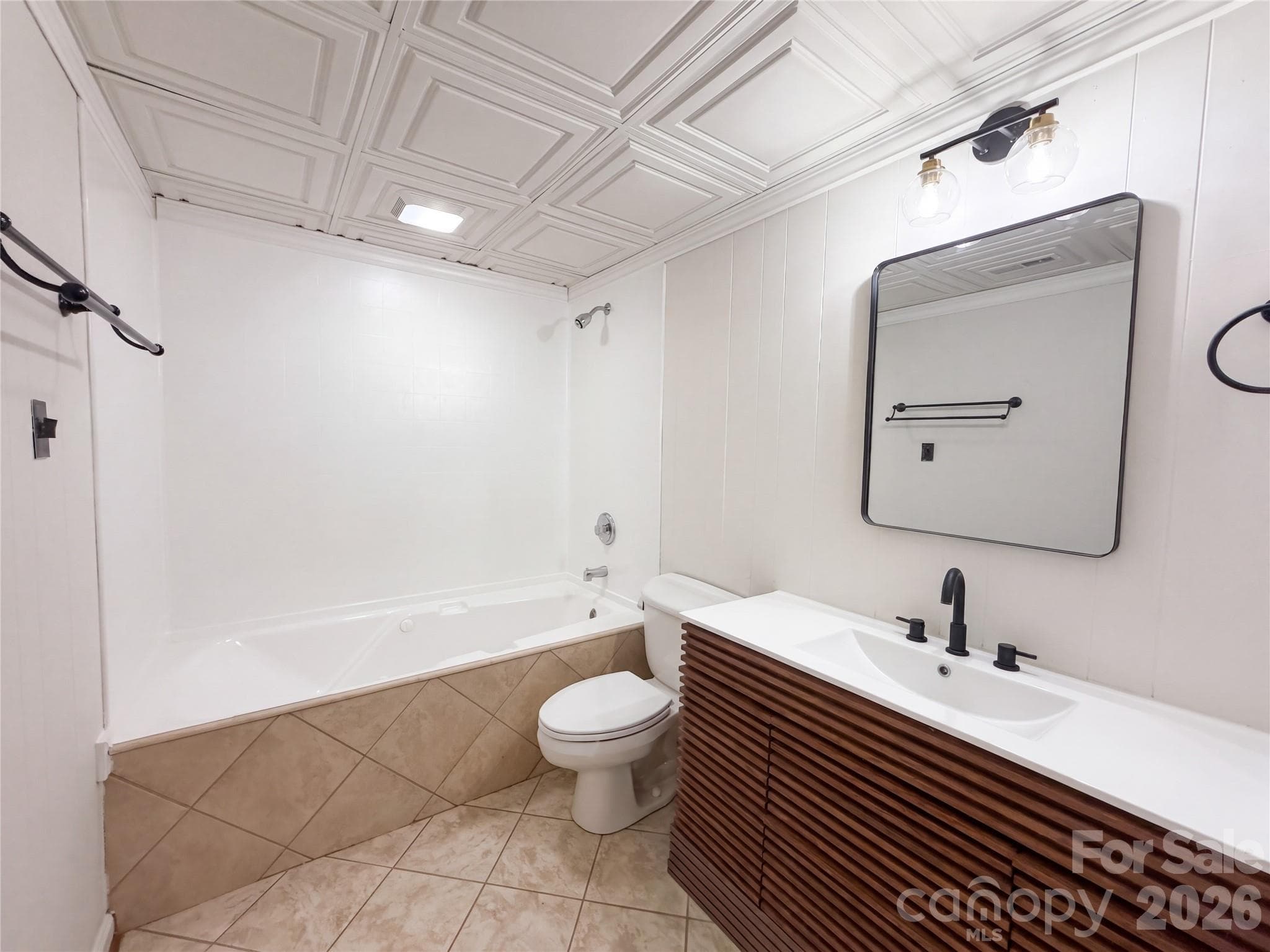 Single Family Residence at 4043 Windward Drive, Tega Cay, photo 12 of 25