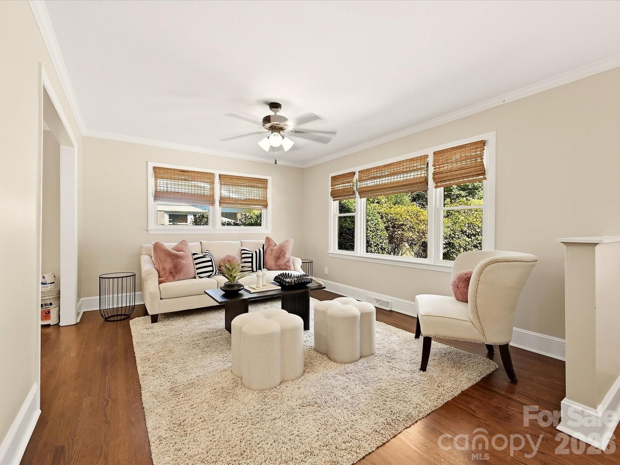 Single Family Residence at 6246 Candlewood Drive, Charlotte, photo 4 of 32