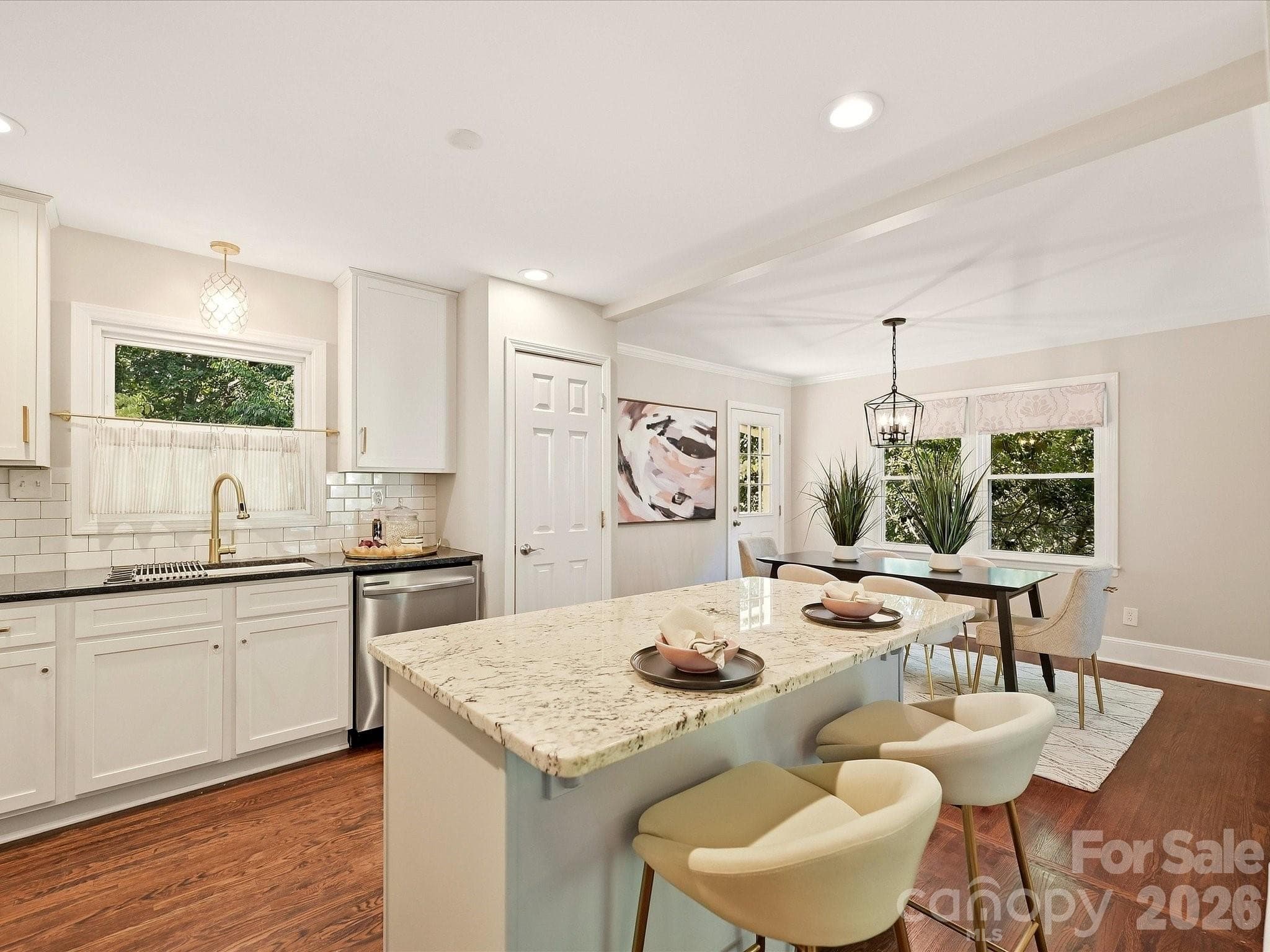 Single Family Residence at 6246 Candlewood Drive, Charlotte, photo 9 of 32