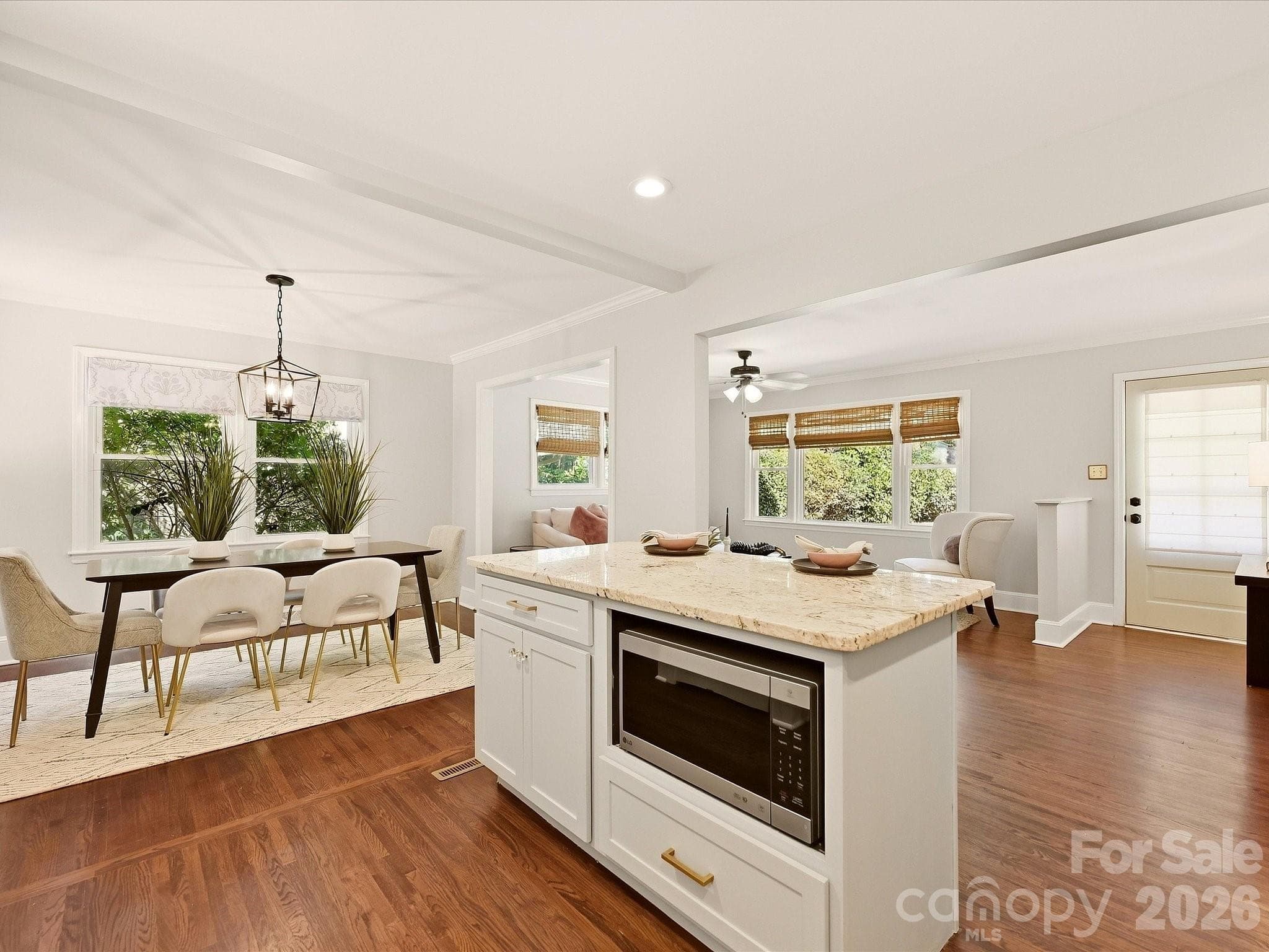 Single Family Residence at 6246 Candlewood Drive, Charlotte, photo 10 of 32