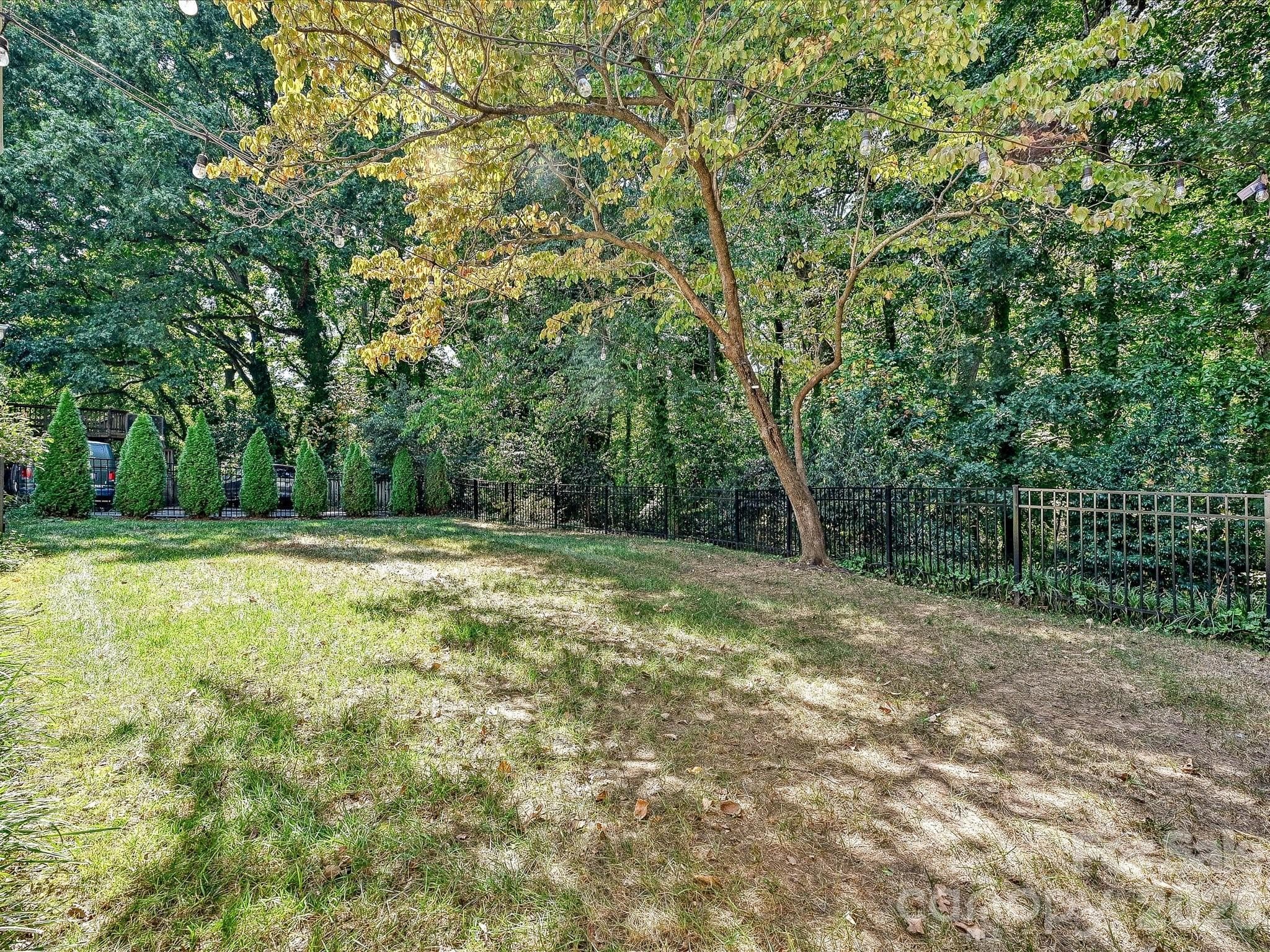 Single Family Residence at 6246 Candlewood Drive, Charlotte, photo 29 of 32