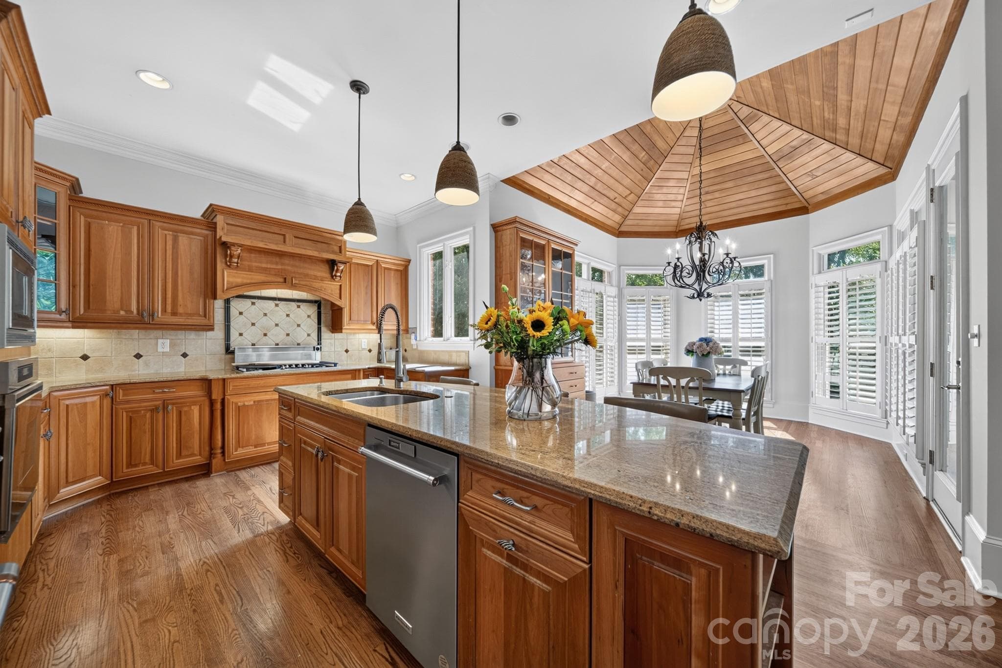 Vaulted Breakfast Room Design - 7550 Stonecroft Park Drive, Charlotte