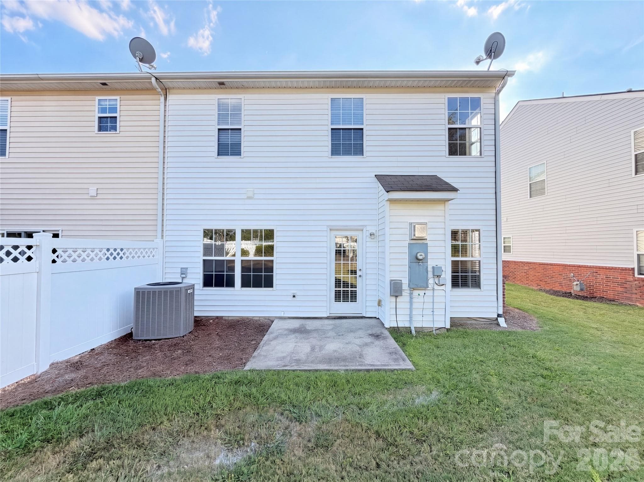 Townhouse at 152 Clydesdale Court, Matthews, photo 6 of 20