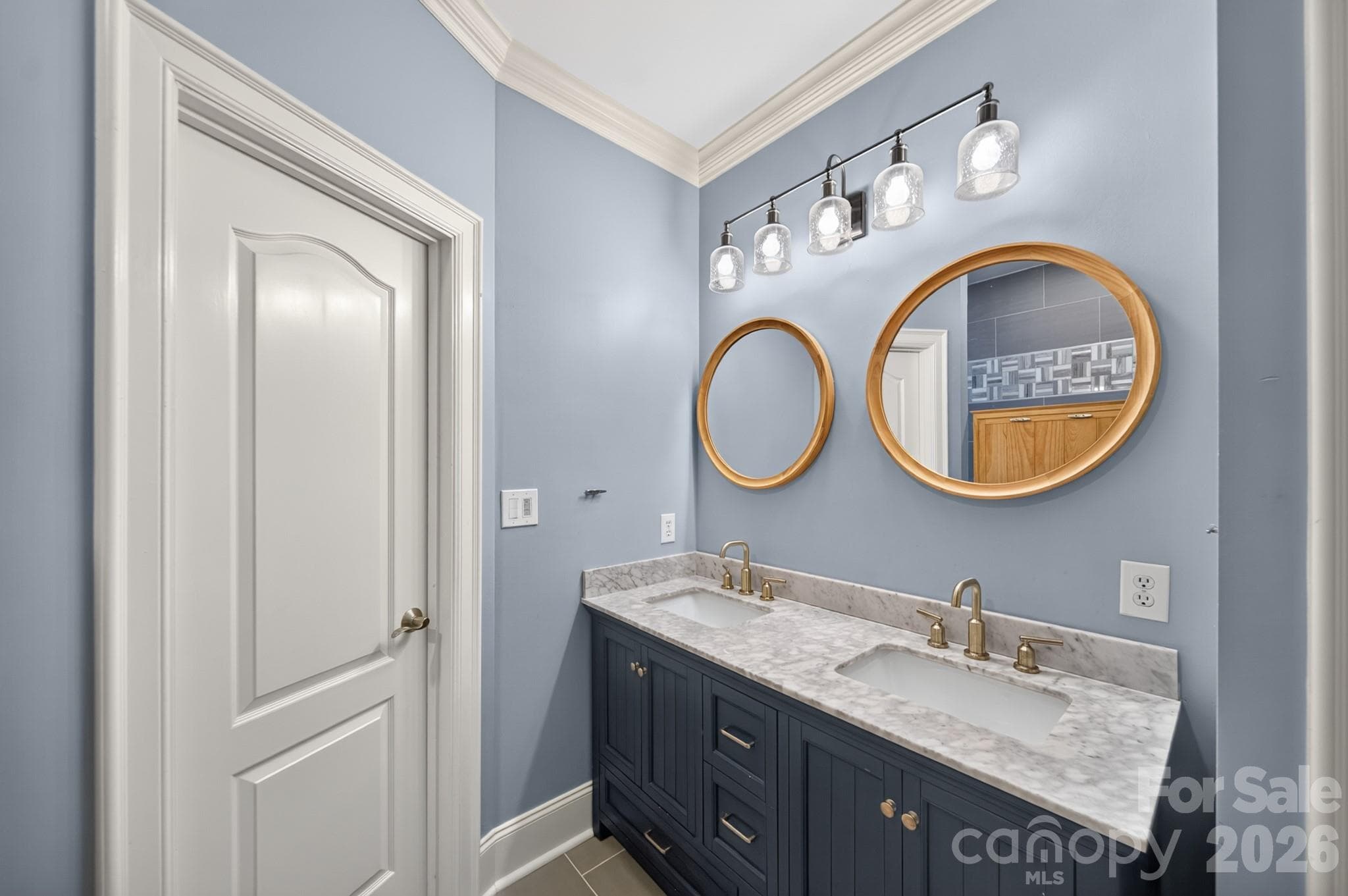 Full Bathroom - 7550 Stonecroft Park Drive, Charlotte