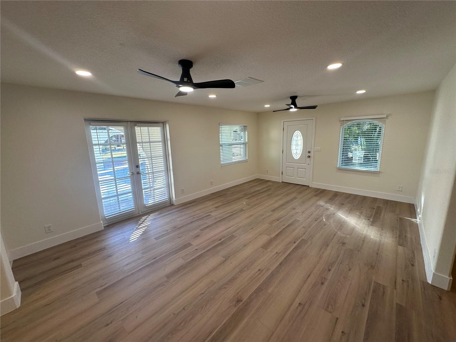 Triplex at 3111 W SPRUCE ST, TAMPA, photo 6 of 45