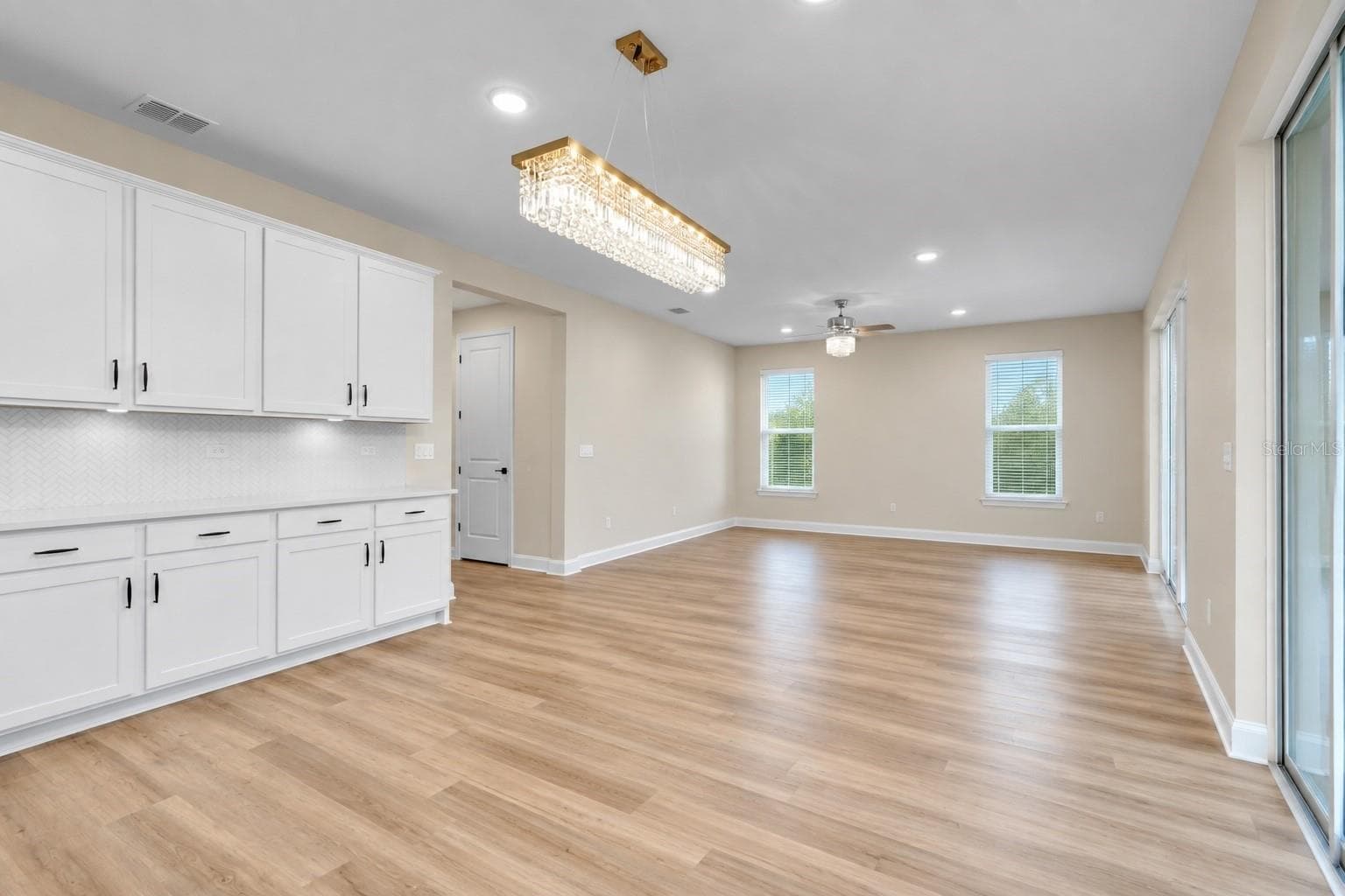 kitchen/ Dinning - 10169 SPRING LAKE DR, CLERMONT