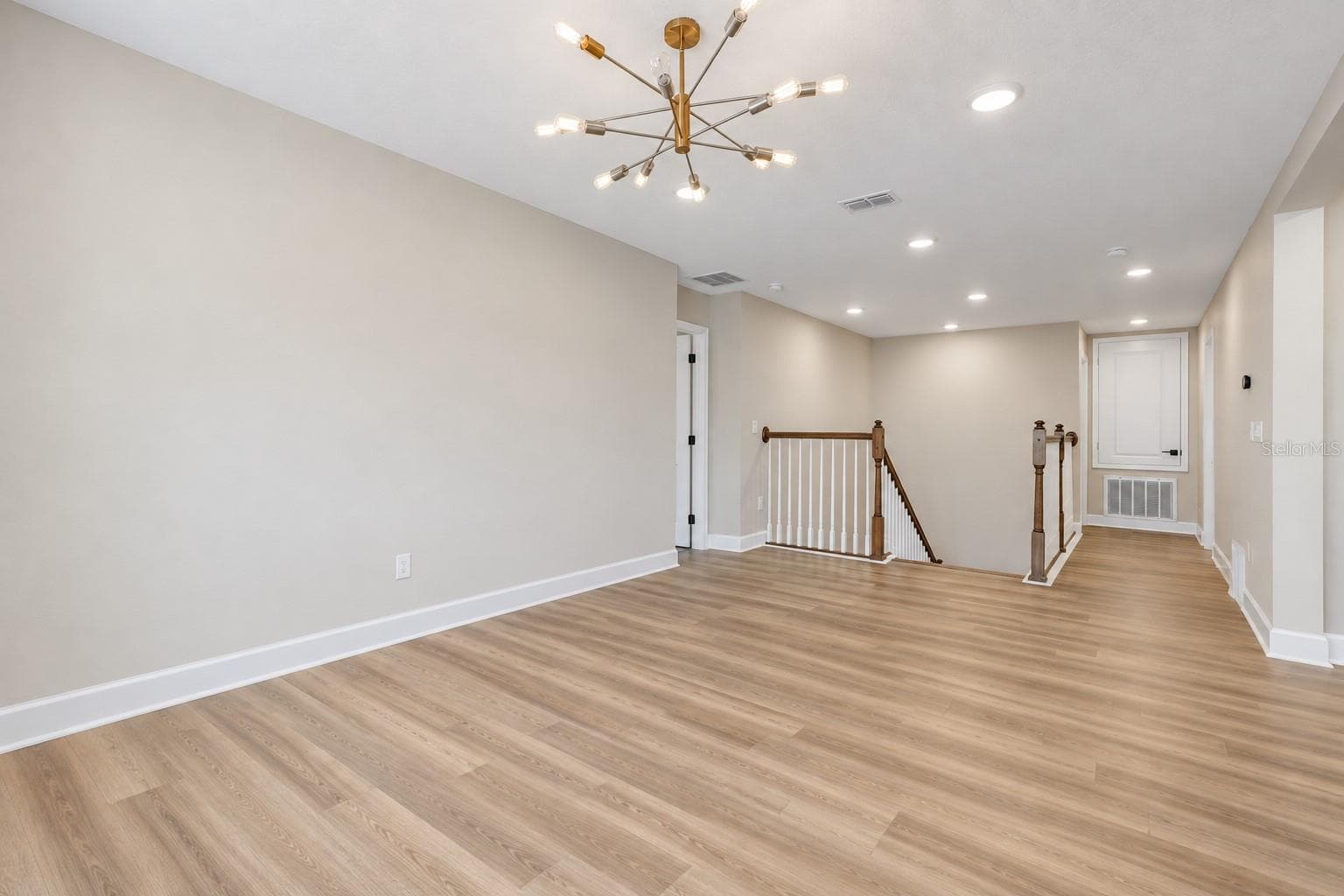 Pstairs loft - 10169 SPRING LAKE DR, CLERMONT