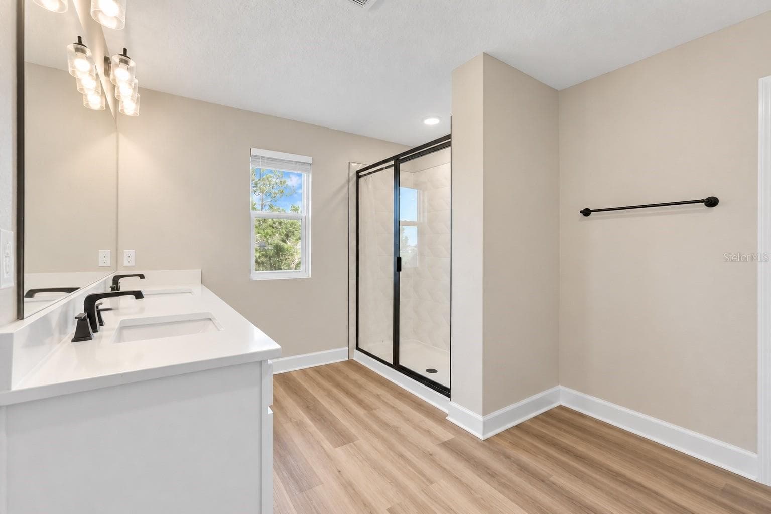 Master bath - 10169 SPRING LAKE DR, CLERMONT