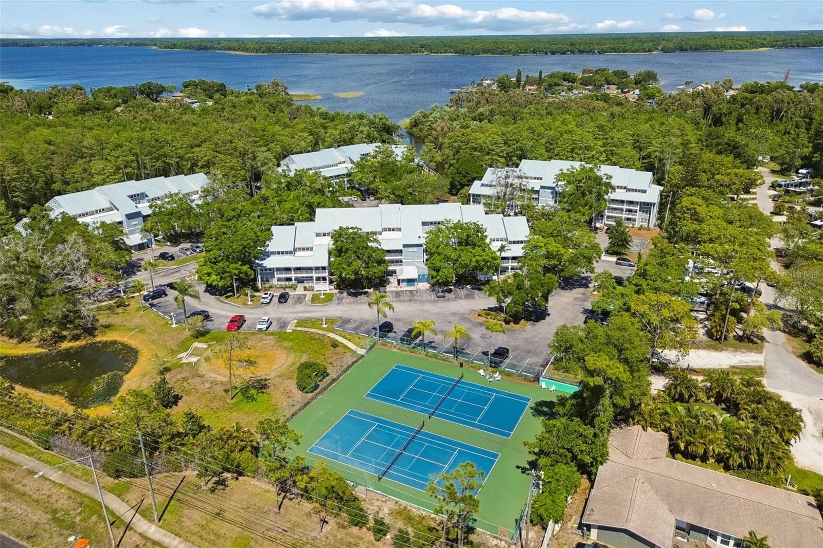 2599 DOLLY BAY DR #302